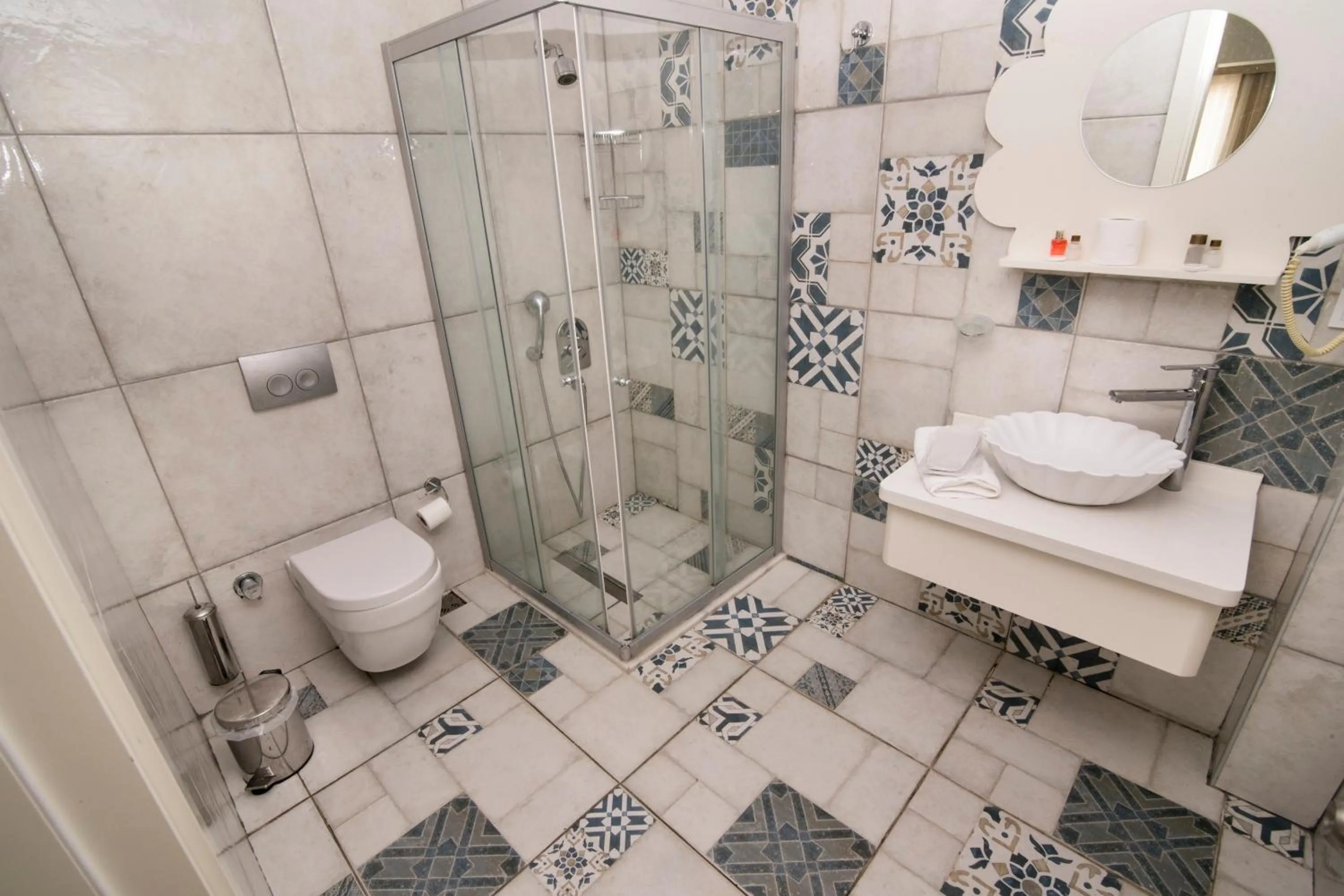 Bathroom in Buyukada Cankaya Hotel