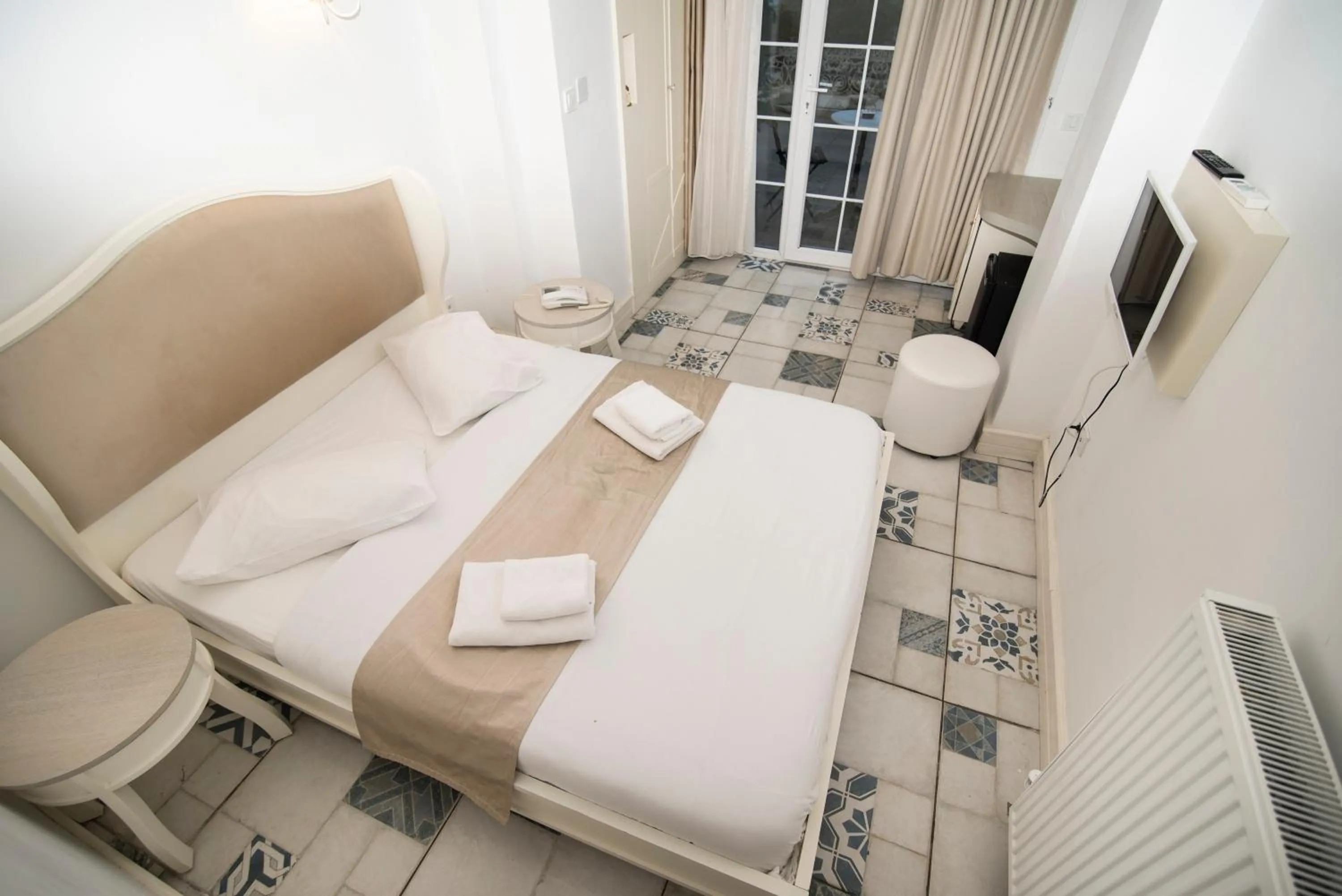 Photo of the whole room in Buyukada Cankaya Hotel