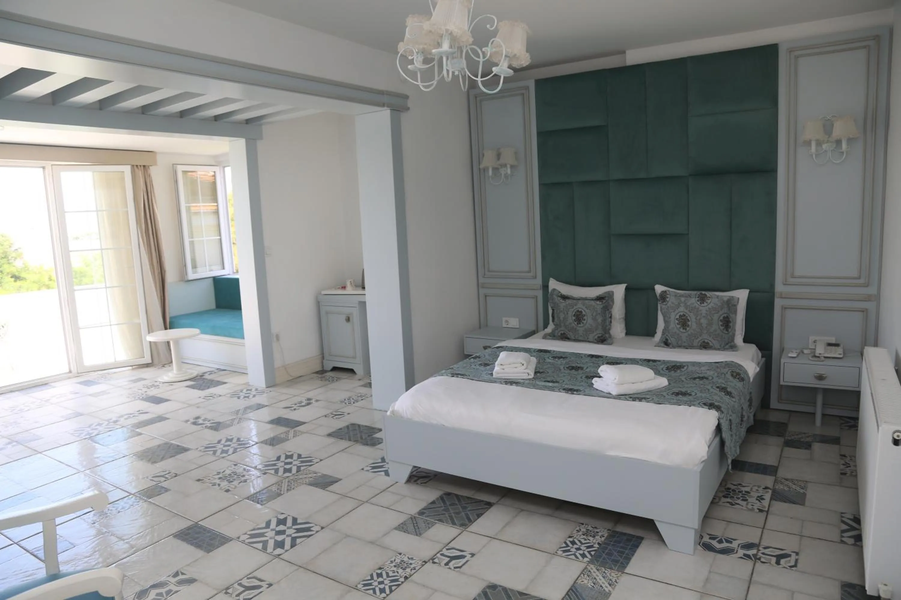 Sea view, Bed in Buyukada Cankaya Hotel