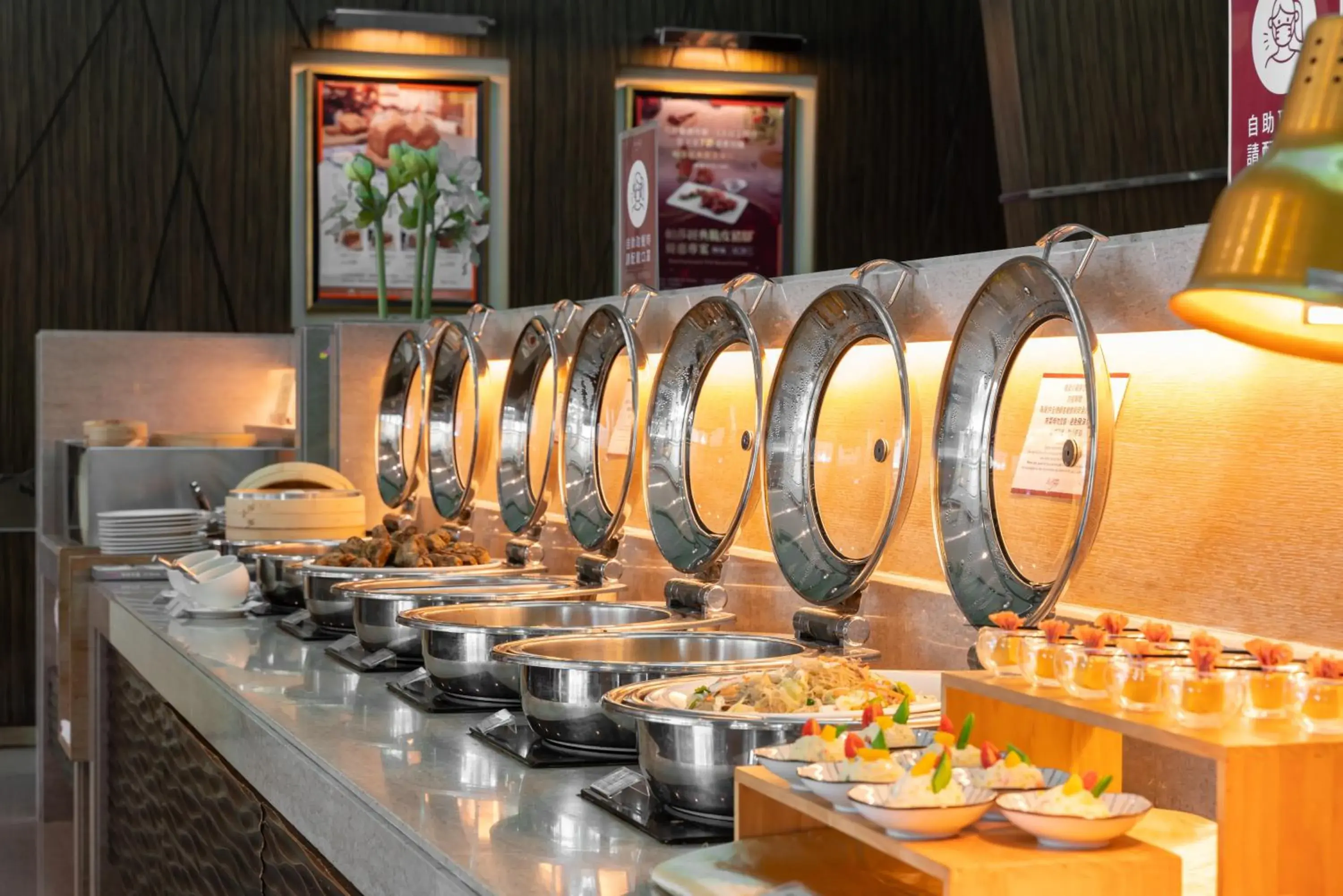 Restaurant/places to eat in Taipung Suites Restaurant/places to eat in Taipung Suites