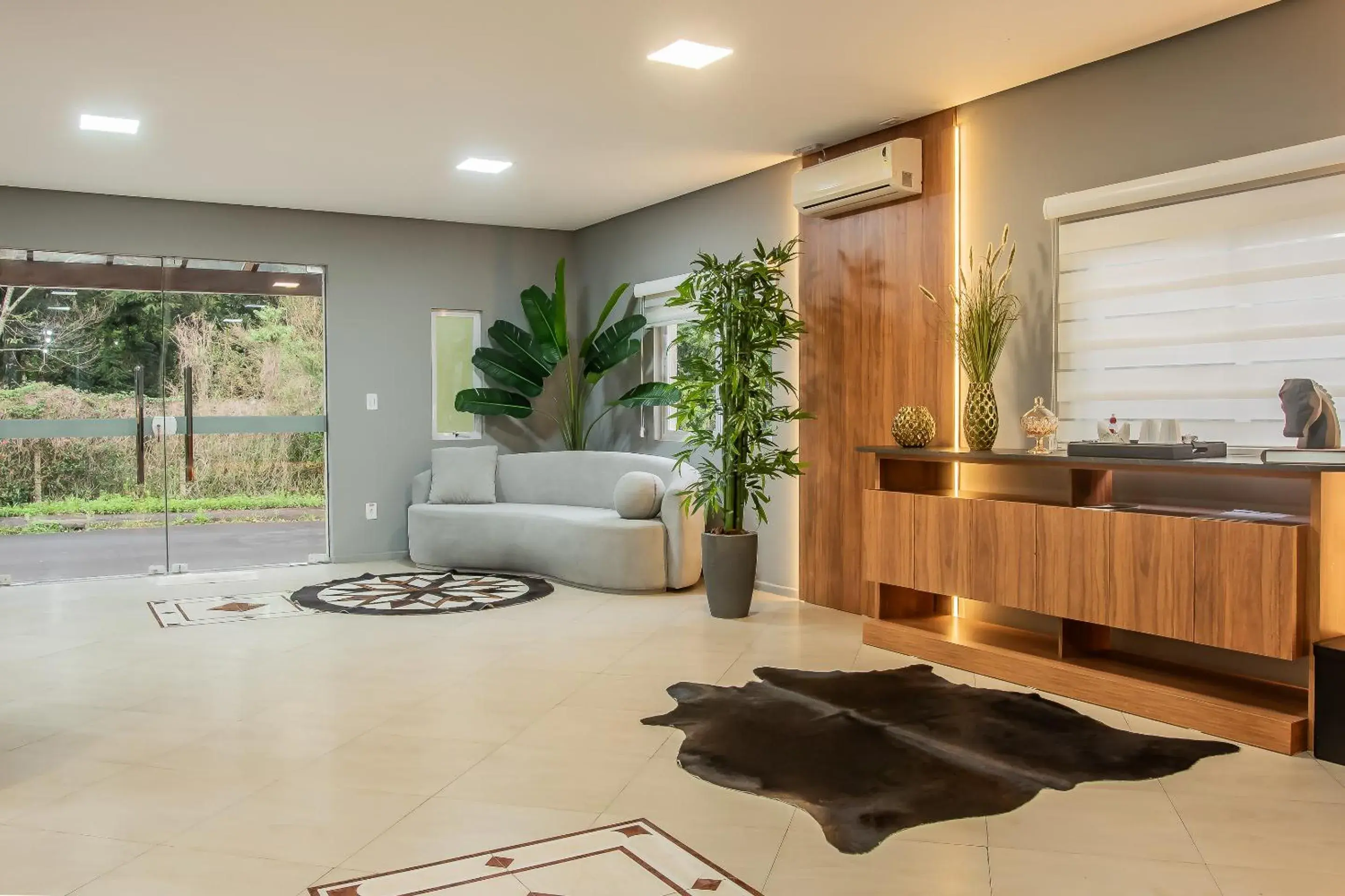 Lobby or reception in Hotel Serra Canela Lobby or reception in Hotel Serra Canela