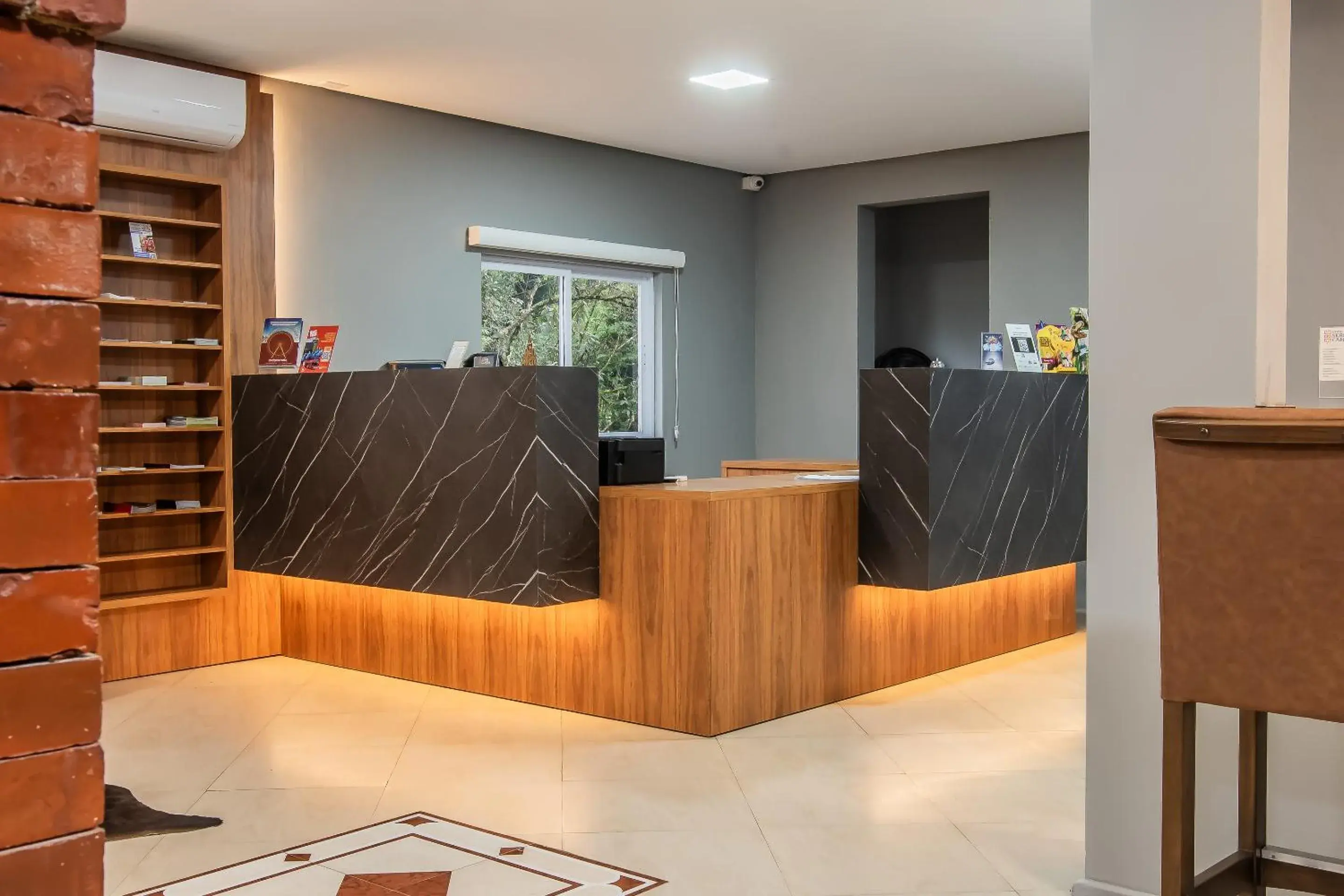 Lobby or reception in Hotel Serra Canela Lobby or reception in Hotel Serra Canela