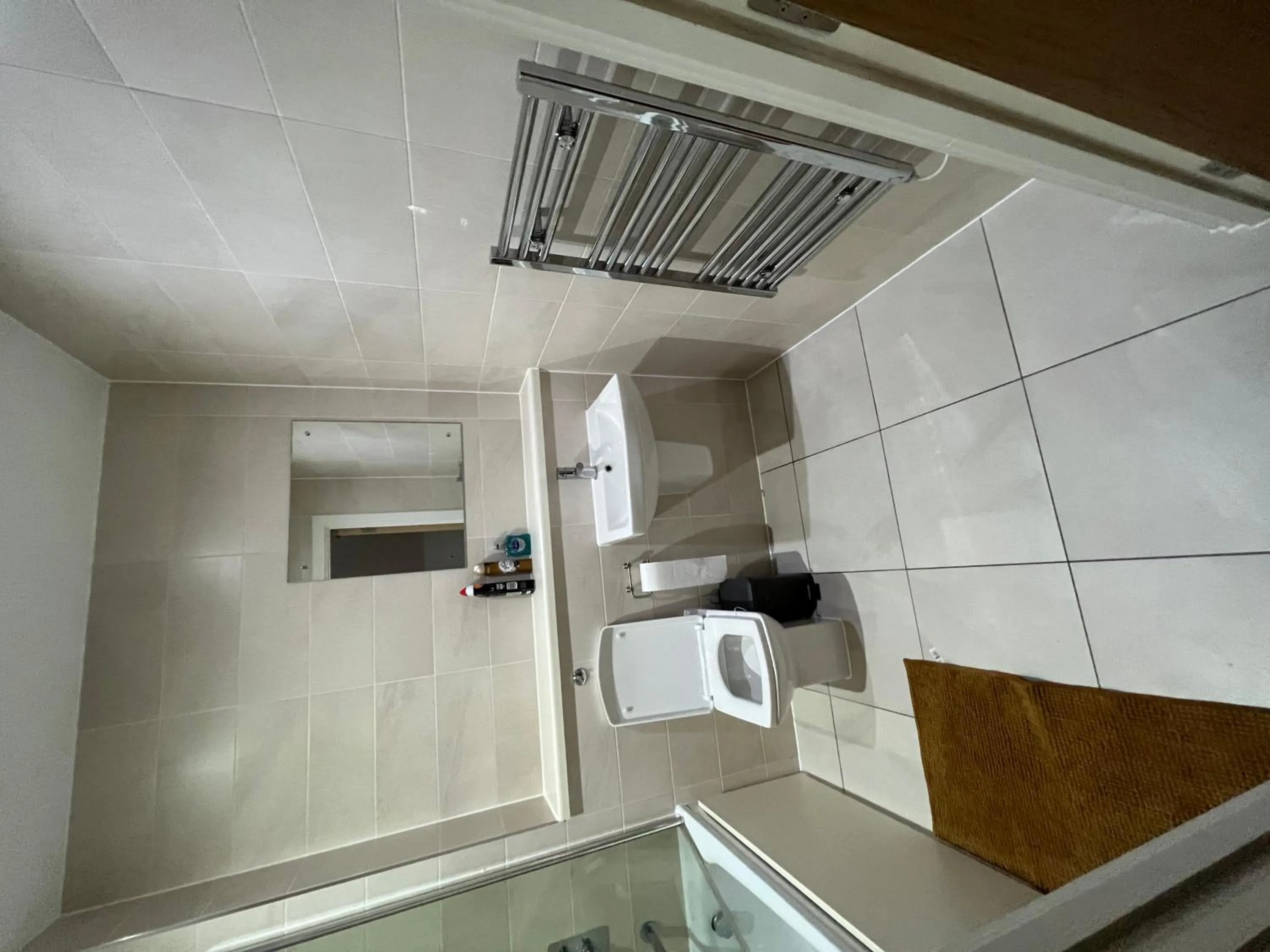 Immaculate 1-Bed Apartment on the 26th floor