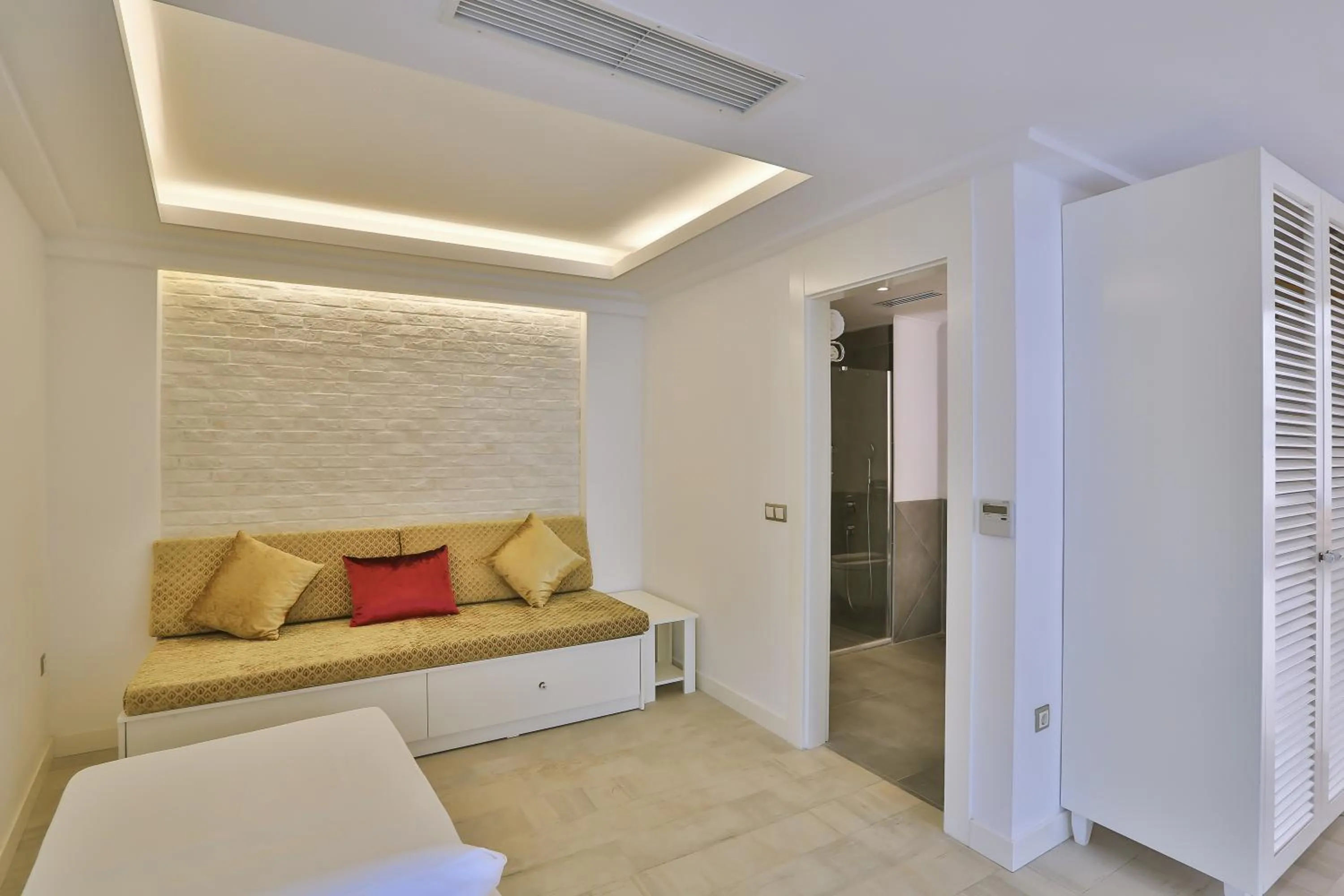 TV and multimedia in Arnna Hotel