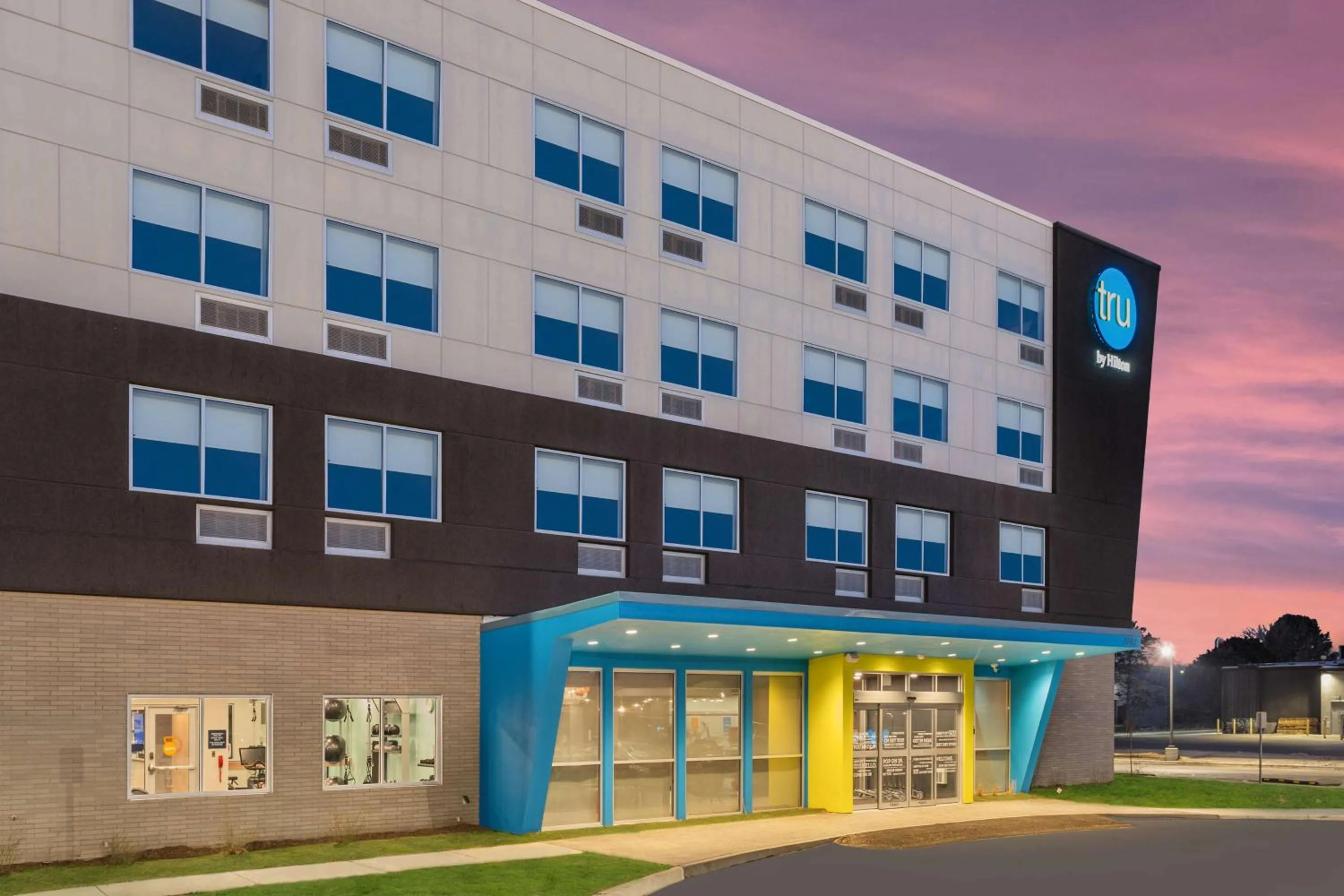 Property building in Tru By Hilton Janesville