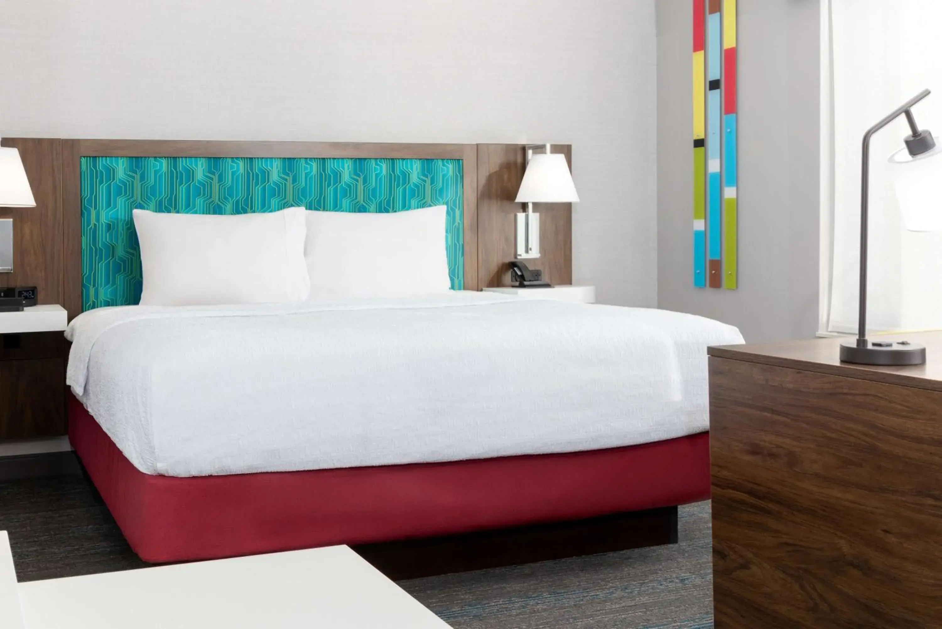 Bed in Hampton Inn & Suites Porter Ranch Los Angeles Bed in Hampton Inn & Suites Porter Ranch Los Angeles