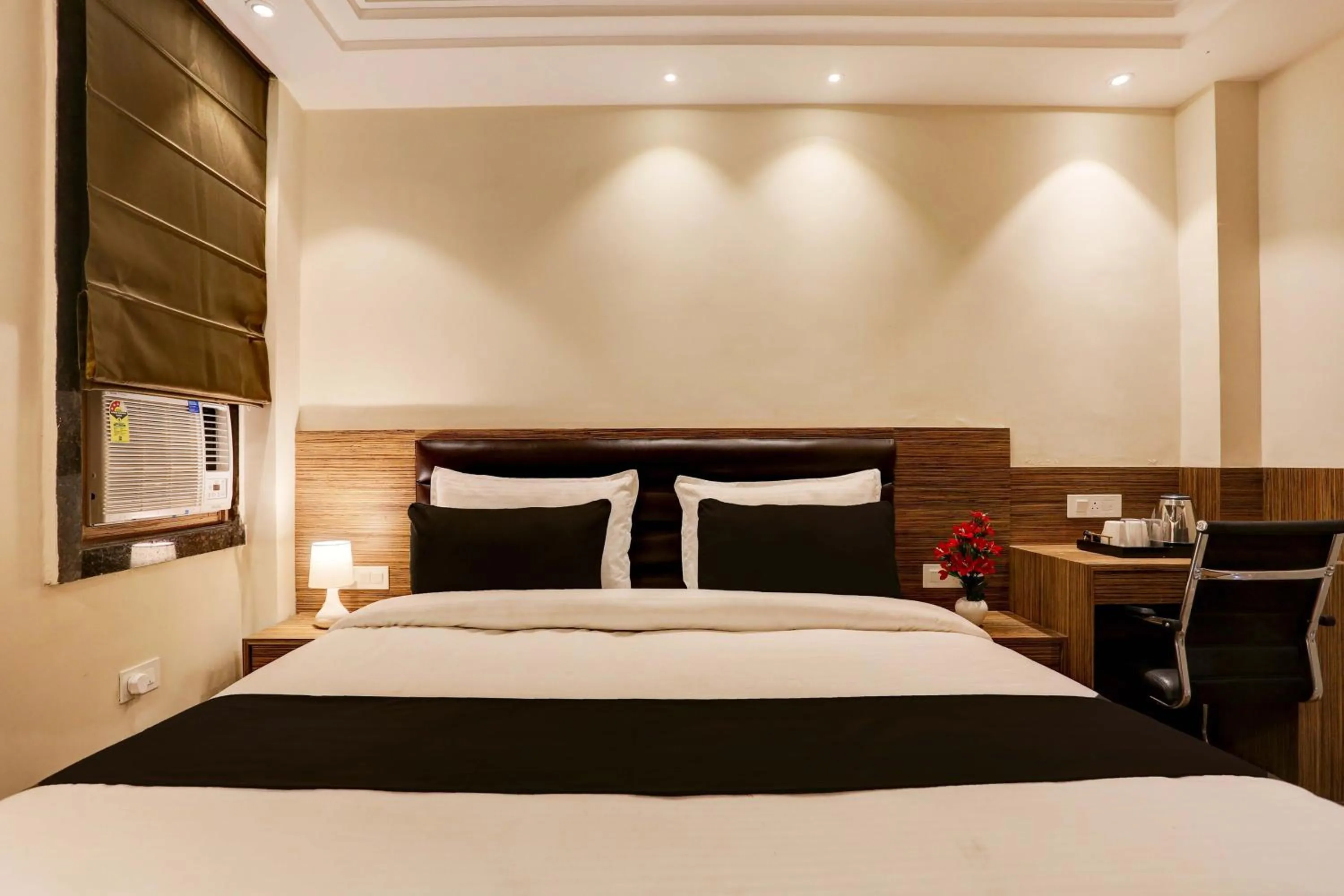 Bedroom, Bed in Super Collection O Stargaze