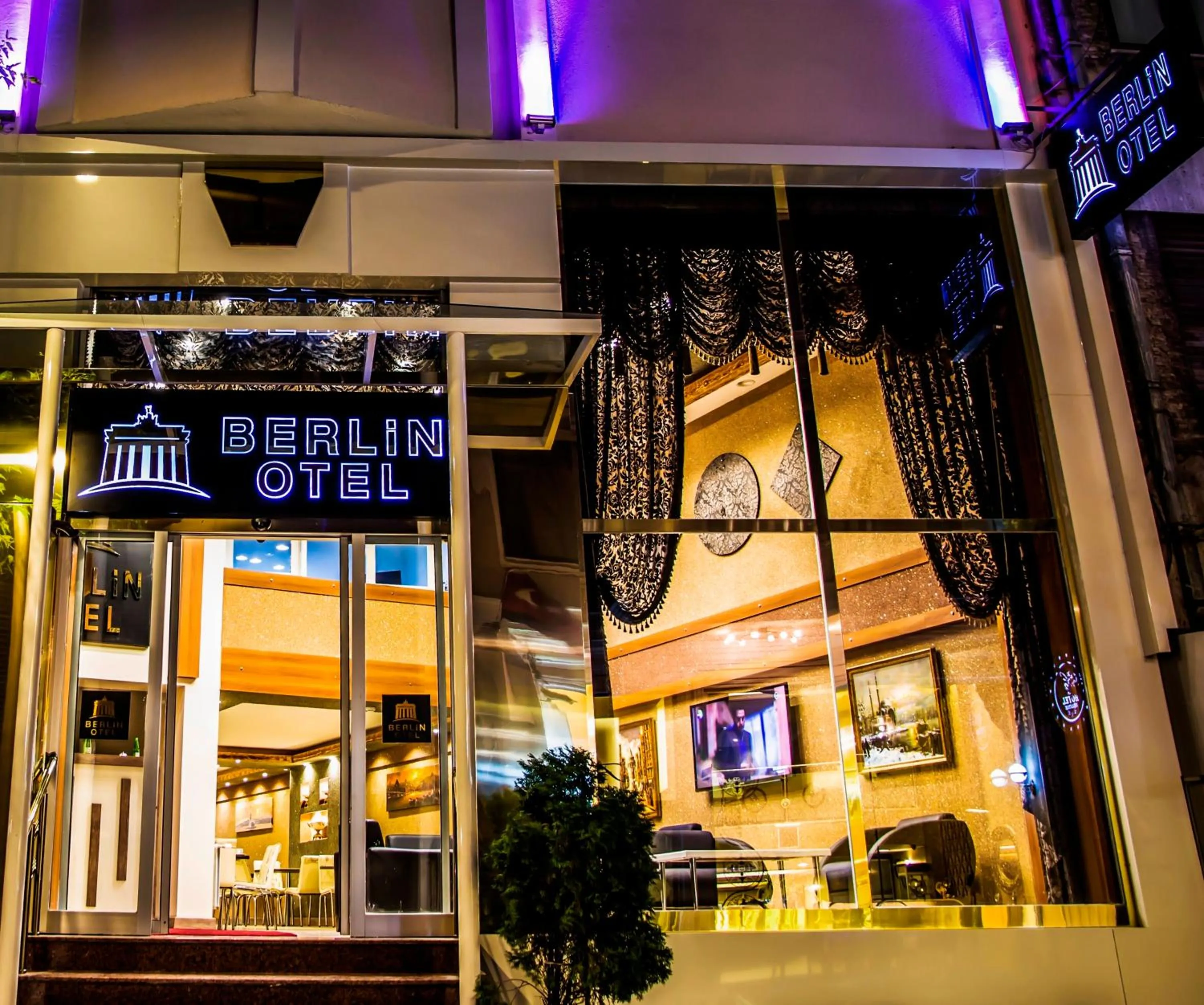 Facade/entrance in Berlin Hotel Nisantasi