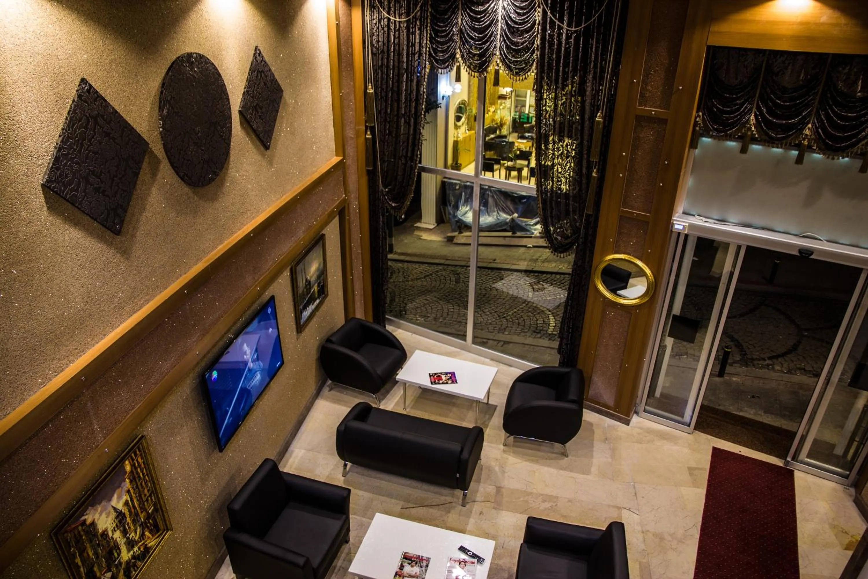 Lounge or bar in Berlin Hotel Nisantasi