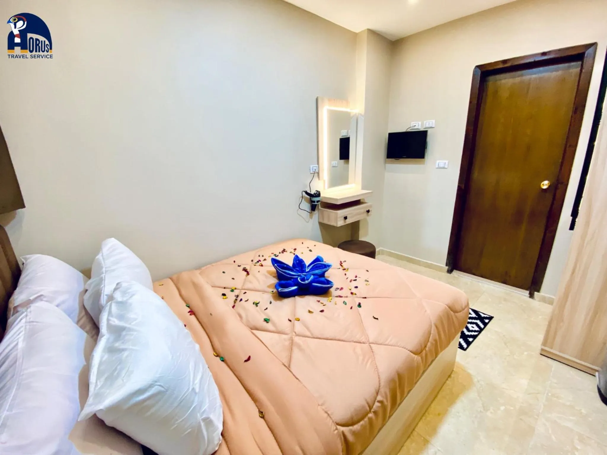 Horus Horizon INN Pyramids View