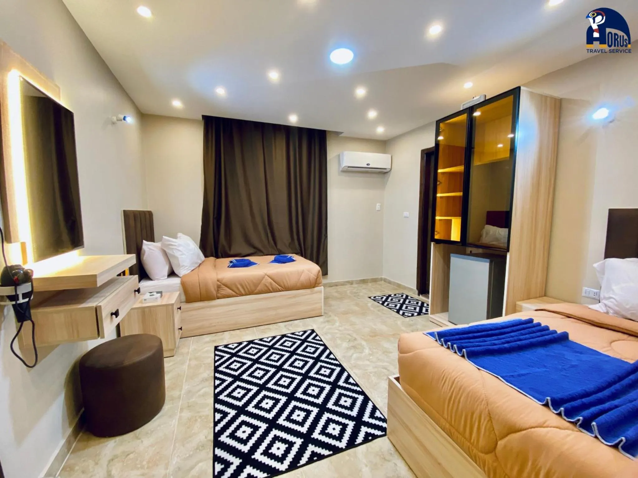 Horus Horizon INN Pyramids View