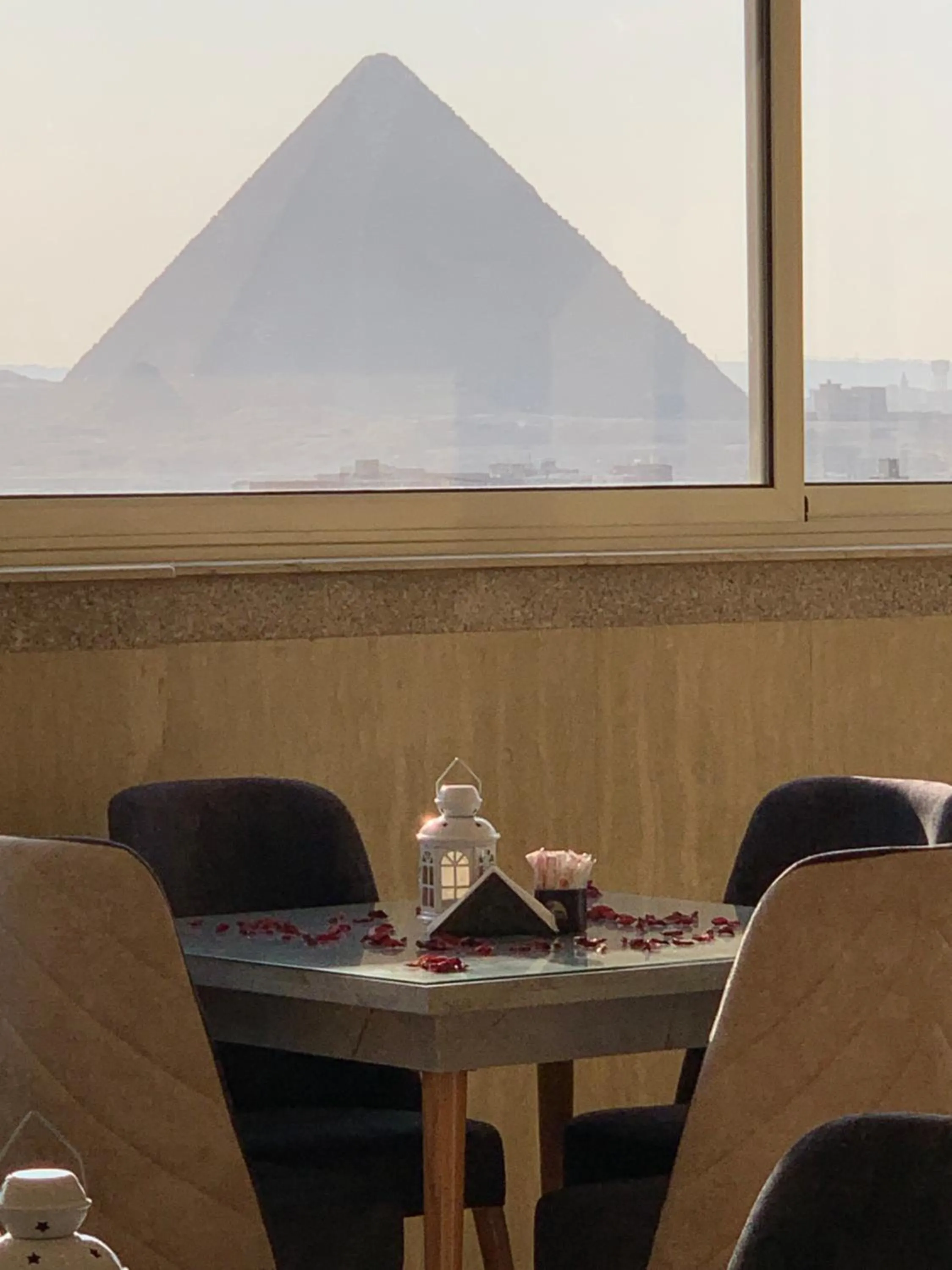 Horus Horizon INN Pyramids View