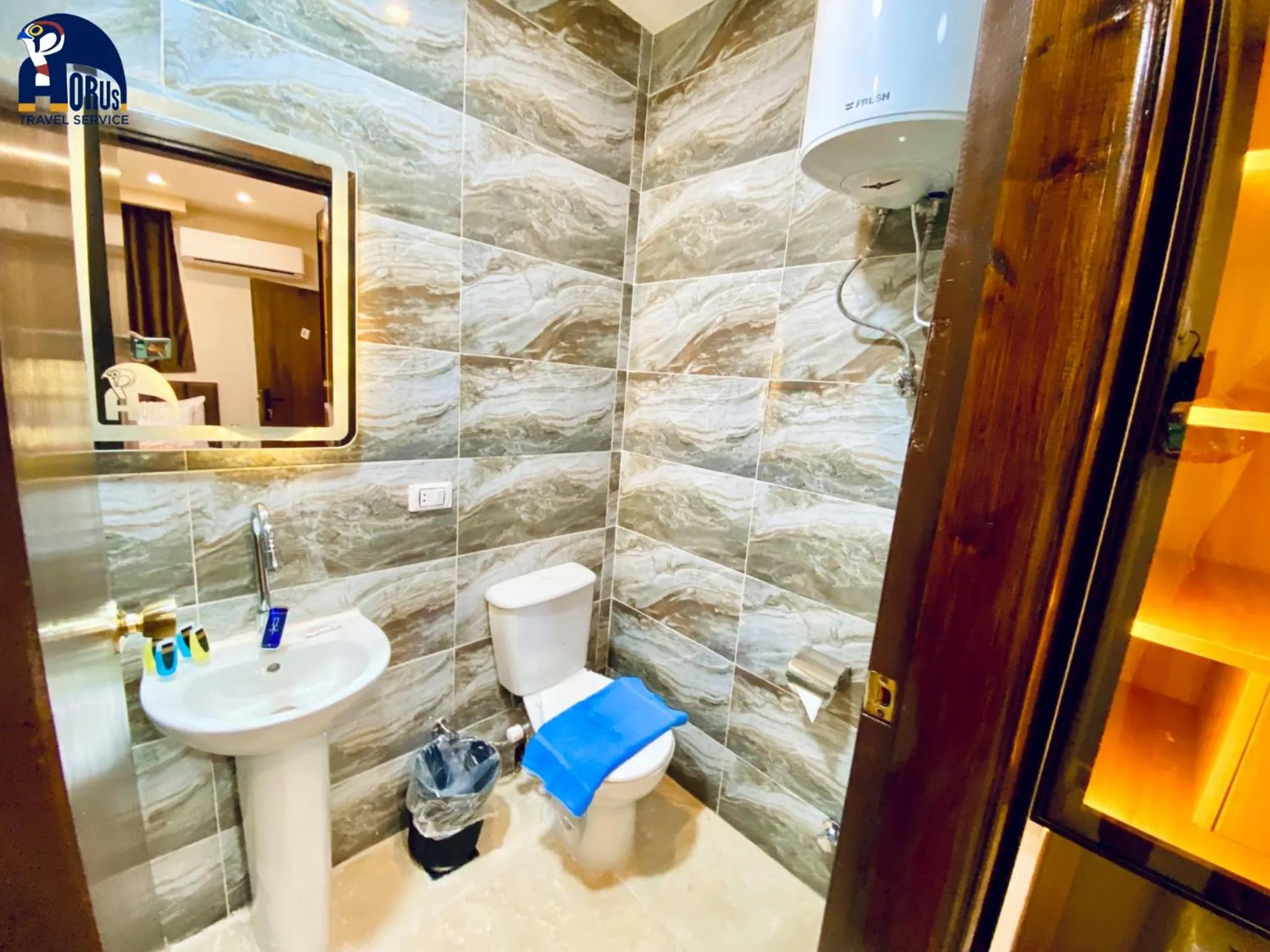 Horus Horizon INN Pyramids View