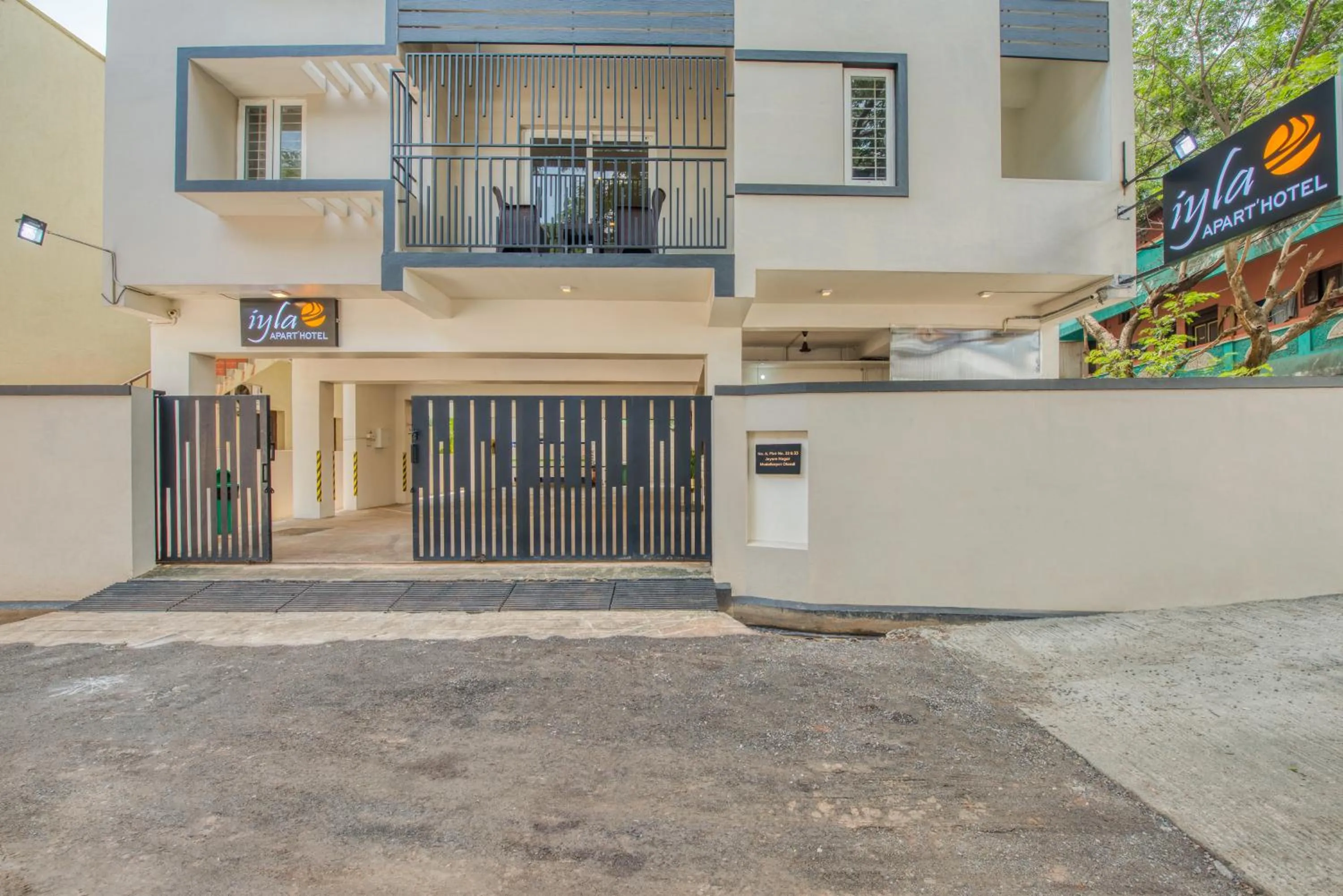 Property building in Iyla Apart Hotel