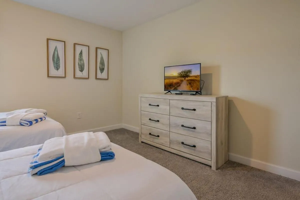 Bed in Charming Home Ideal Location Spacious Game Room