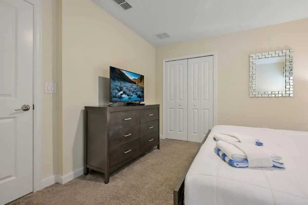Bed in Charming Home Ideal Location Spacious Game Room