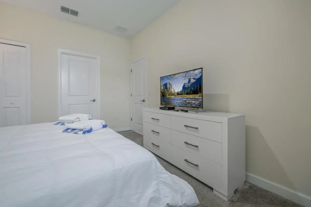 Bed in Charming Home Ideal Location Spacious Game Room