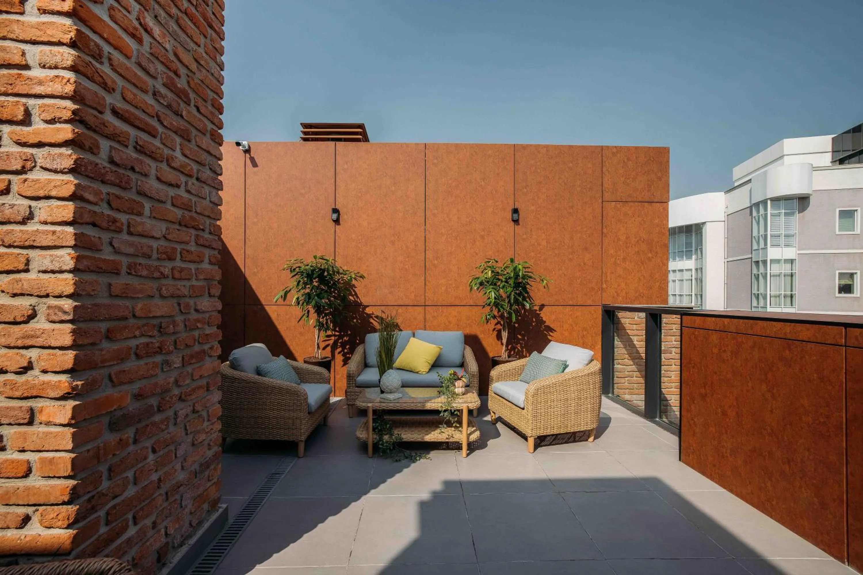 Patio in Hotel Monday by DNT Group