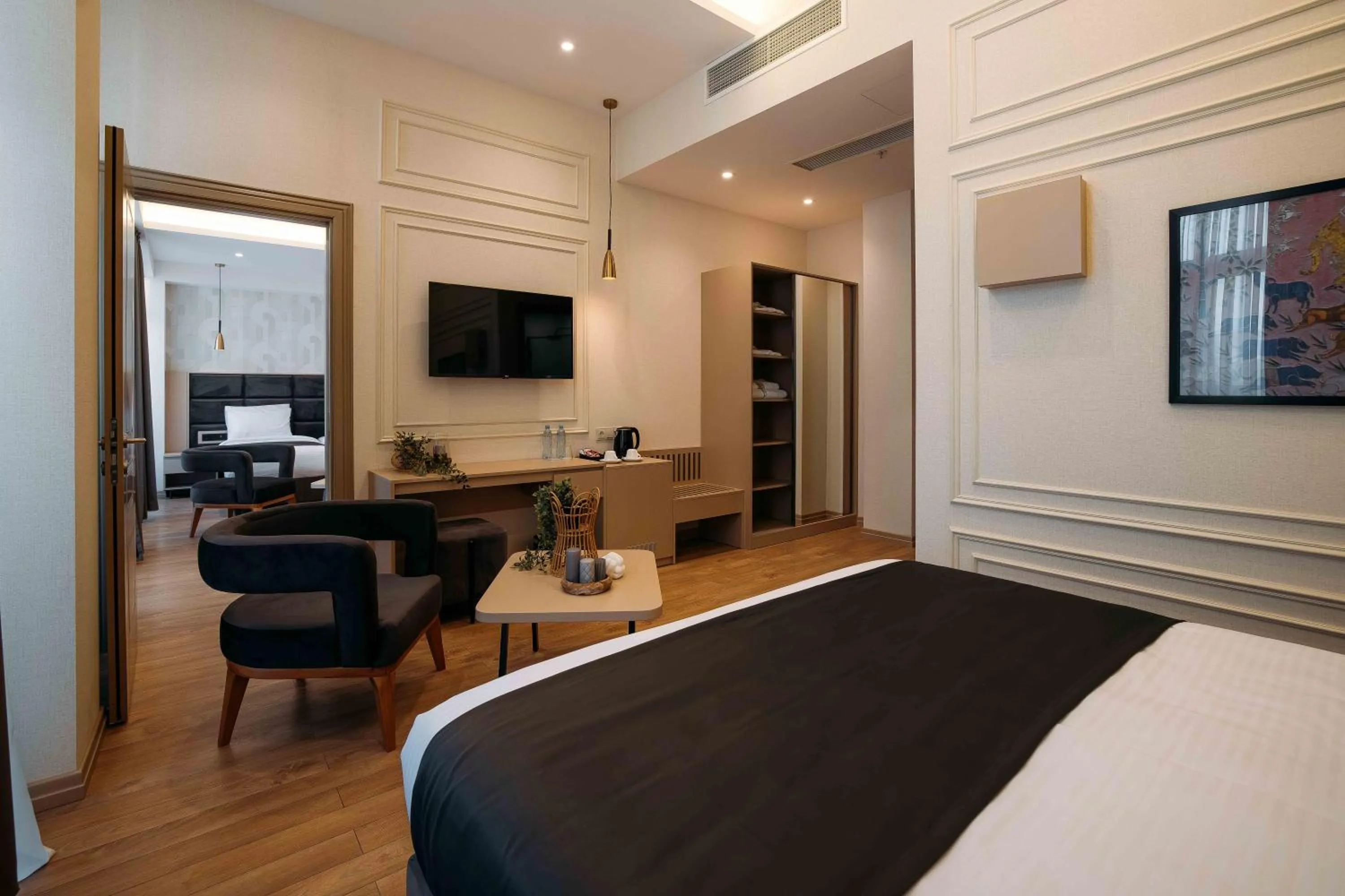 Bed in Hotel Monday by DNT Group