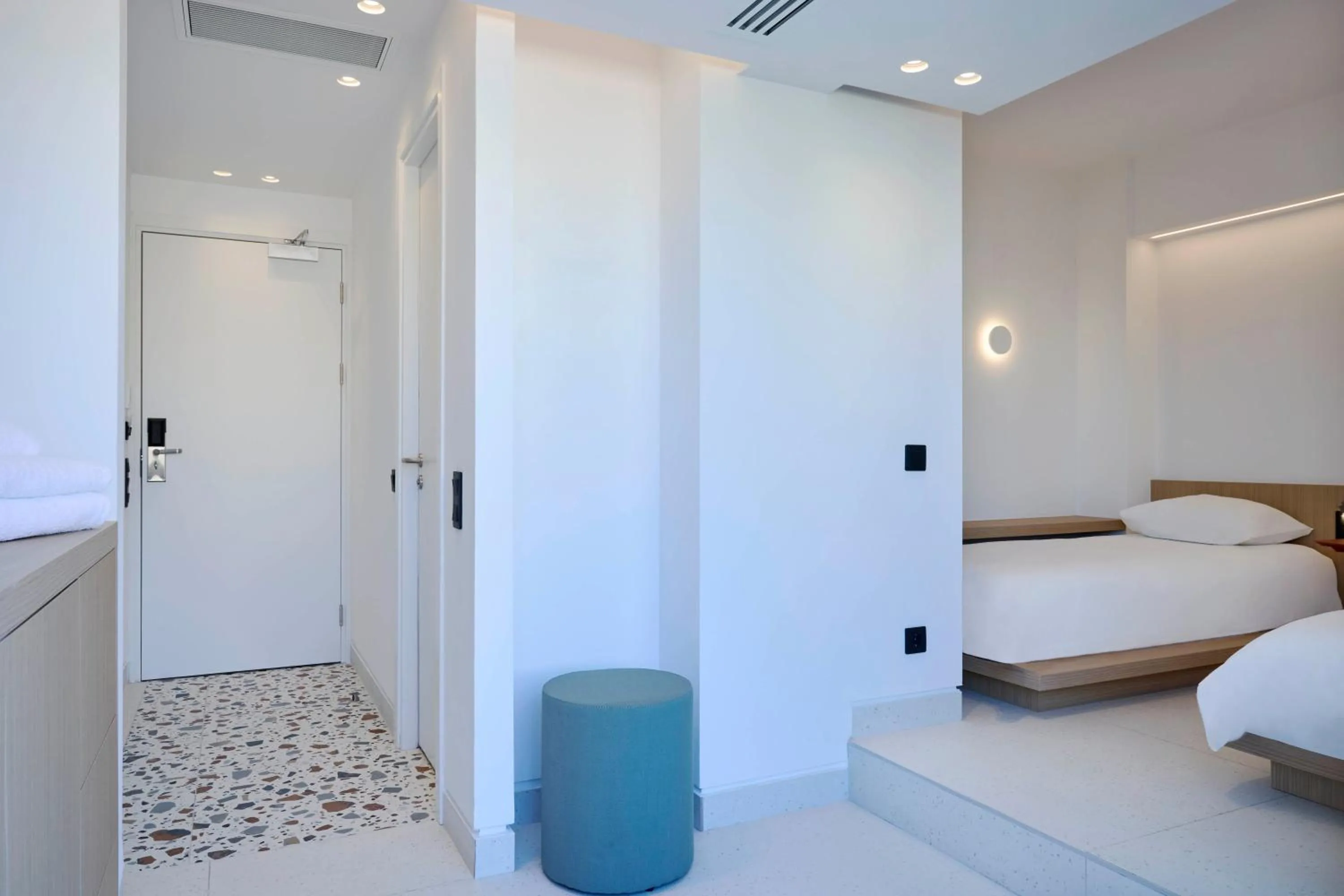 Bed in Twinn Downtown Piraeus, Santikos Collection