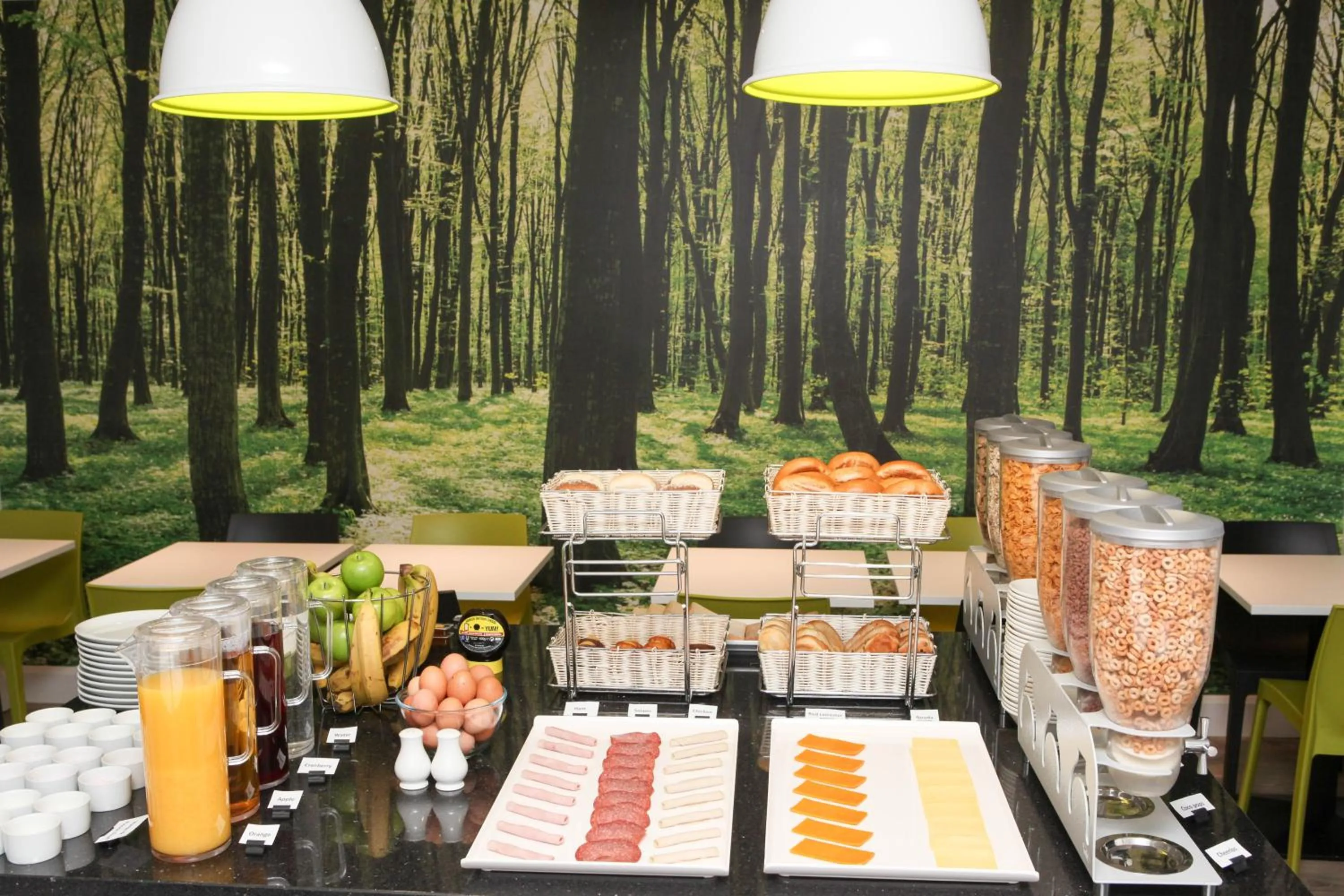 Restaurant/places to eat in The Omega Hotel