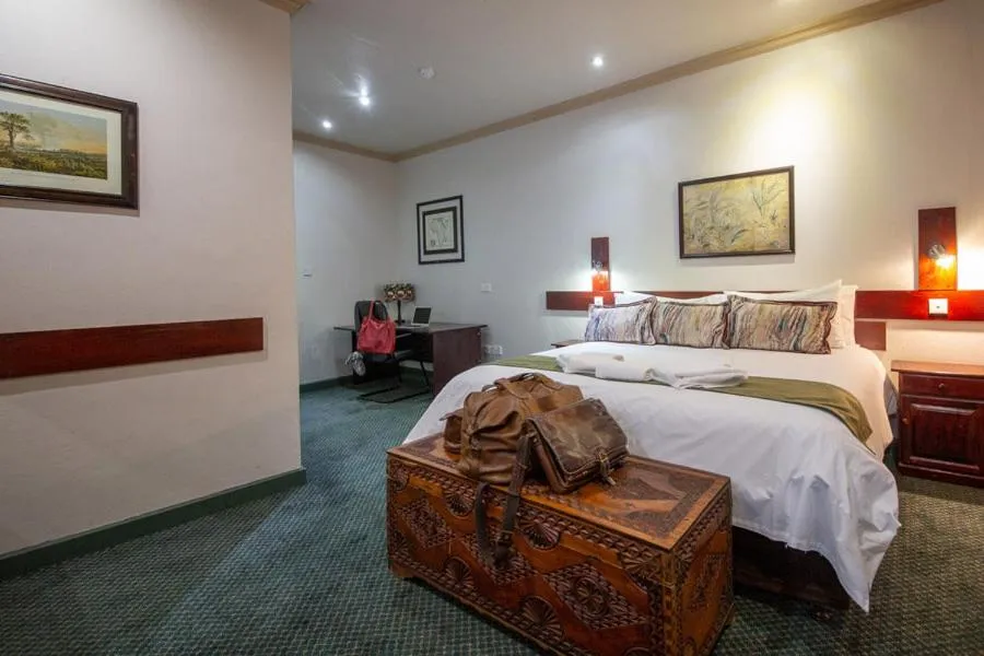 Bedroom, Bed in Diggers Inn