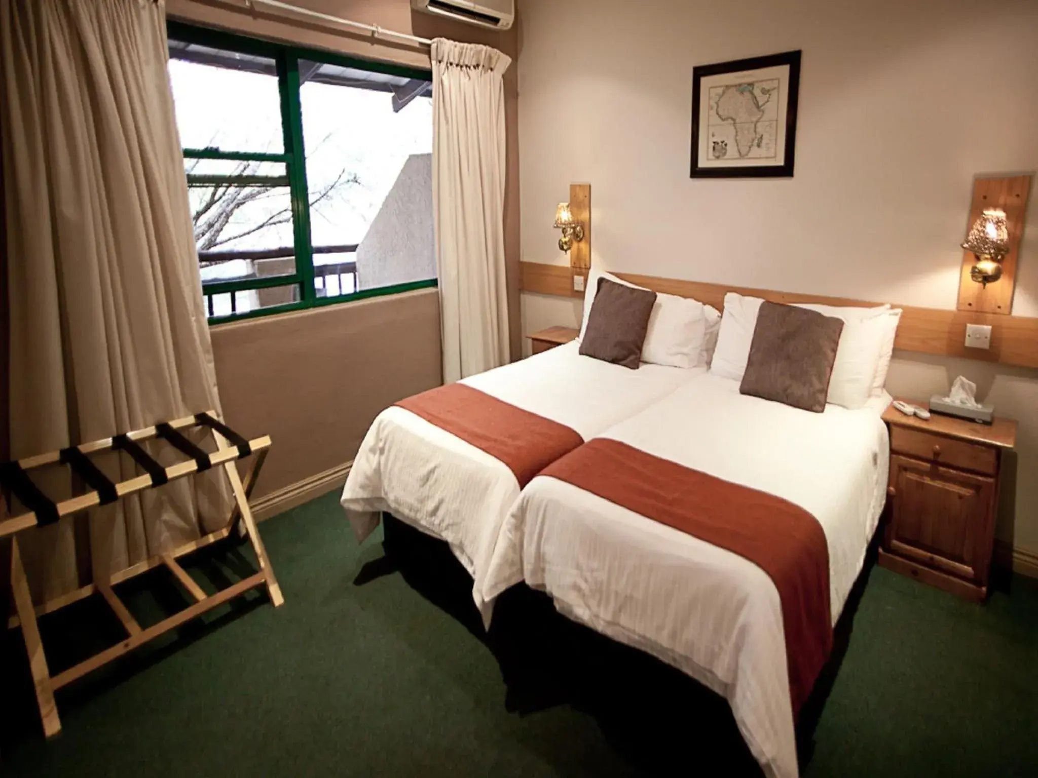 Day, Bed in Diggers Inn Day, Bed in Diggers Inn