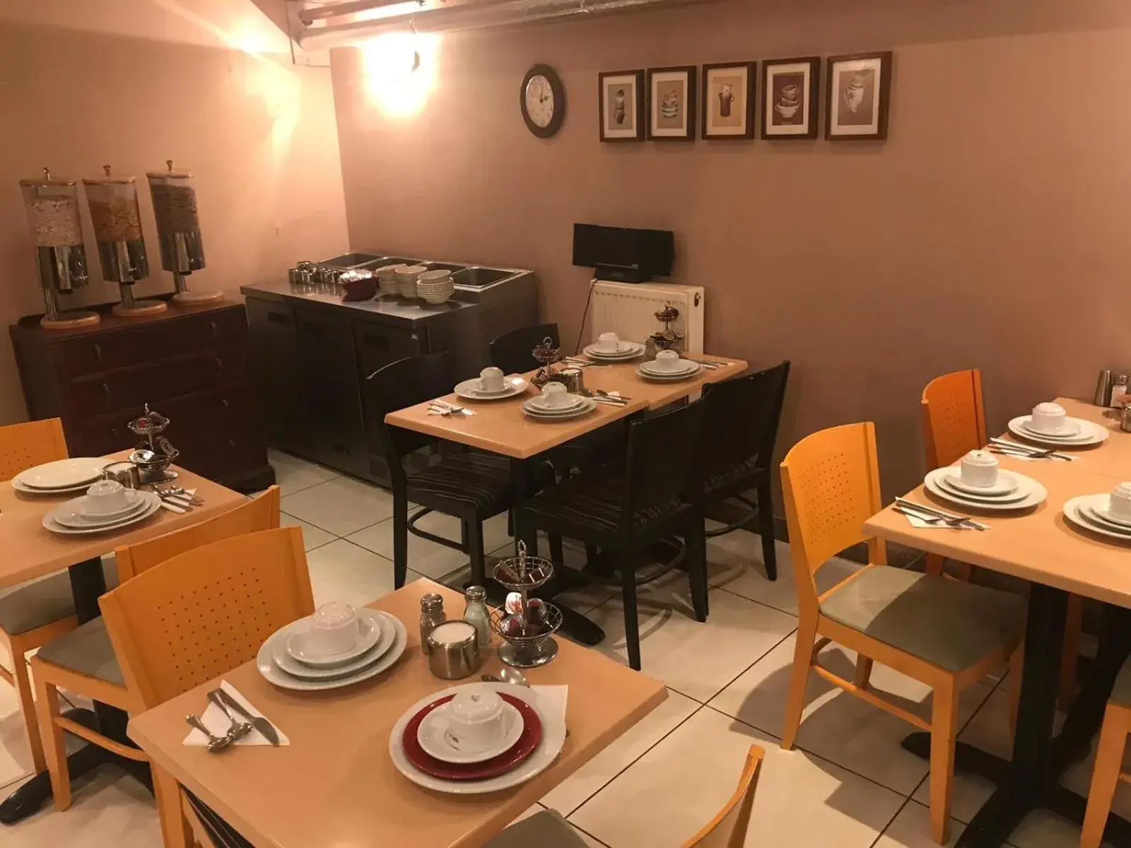 Breakfast in Elysee Hyde Park Breakfast in Elysee Hyde Park