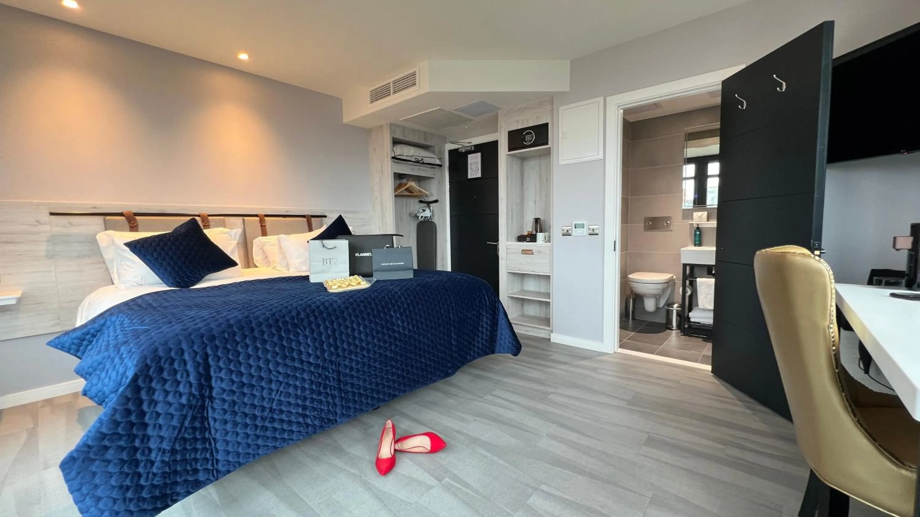 Bedroom, Bed in Wellington Temple Bar