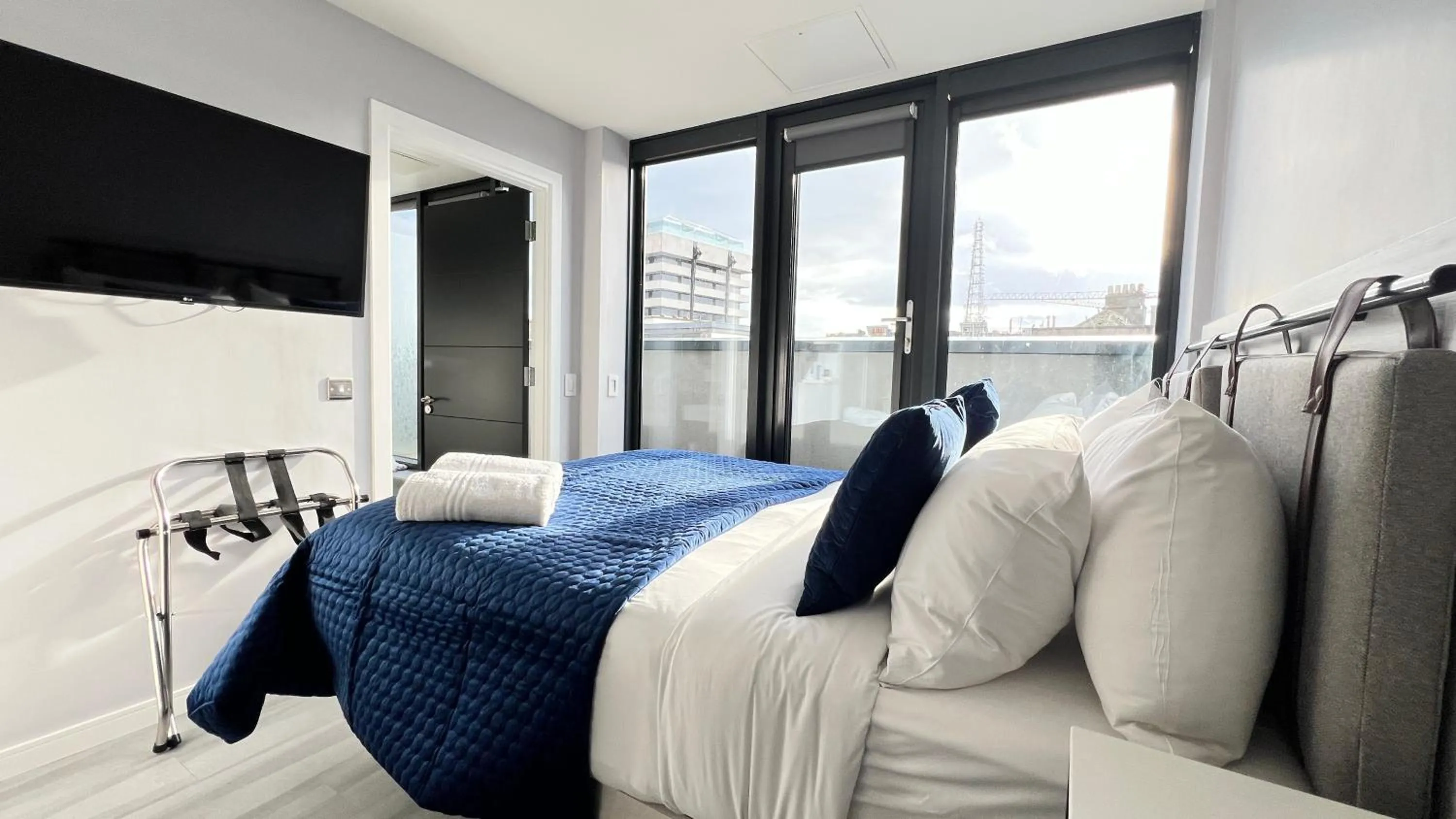 Bedroom, Bed in Wellington Temple Bar