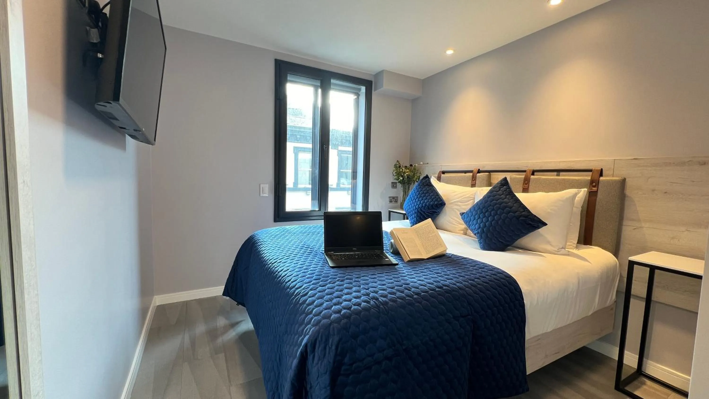 Bedroom, Bed in Wellington Temple Bar