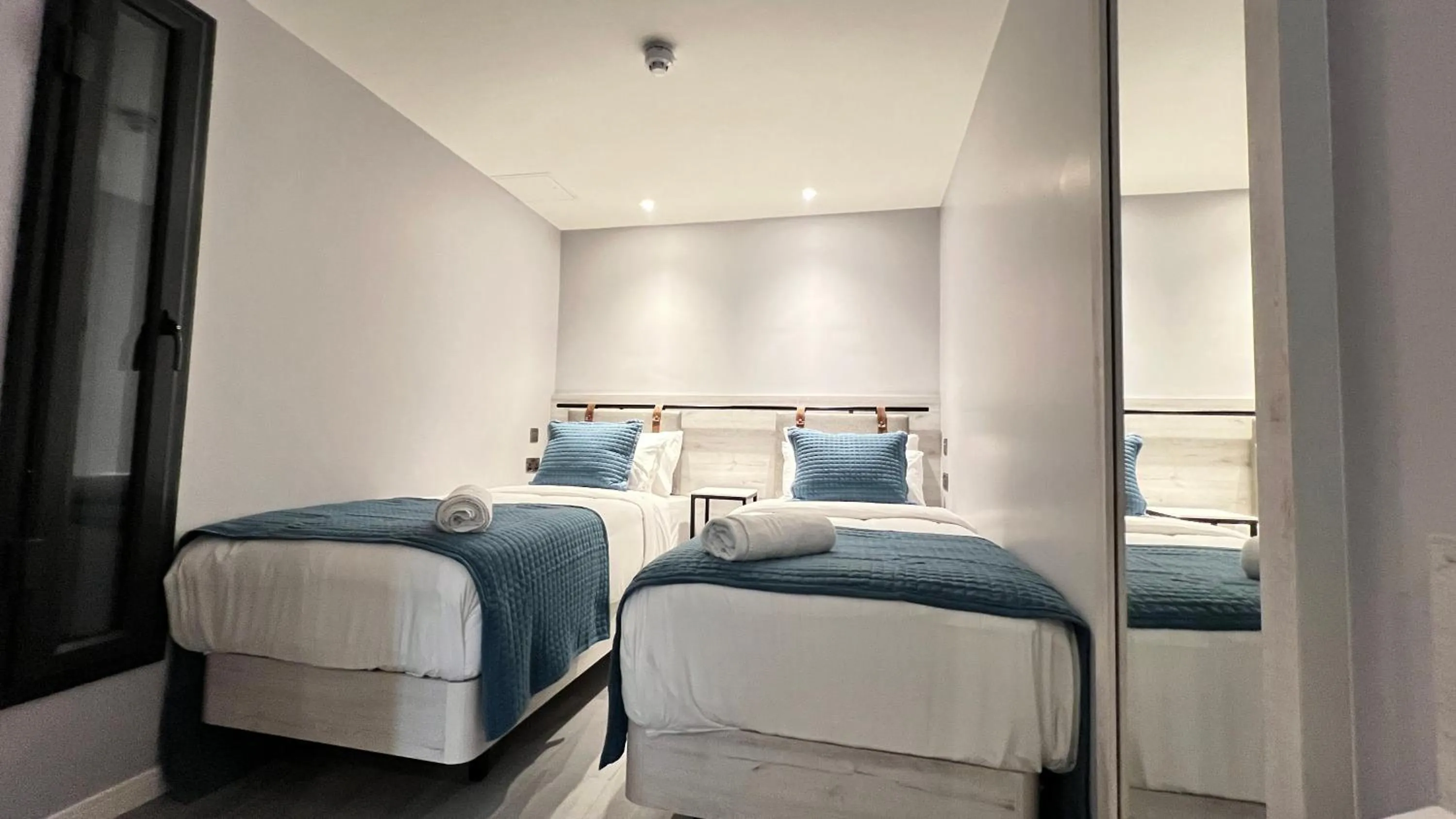 Bedroom, Bed in Wellington Temple Bar