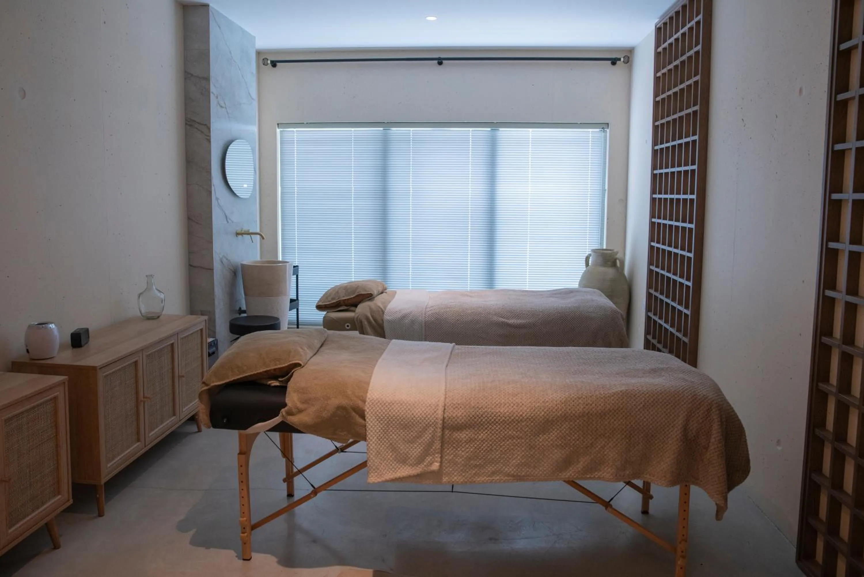 Massage, Bed in Ki Space Hotel & Spa - near Disneyland Paris