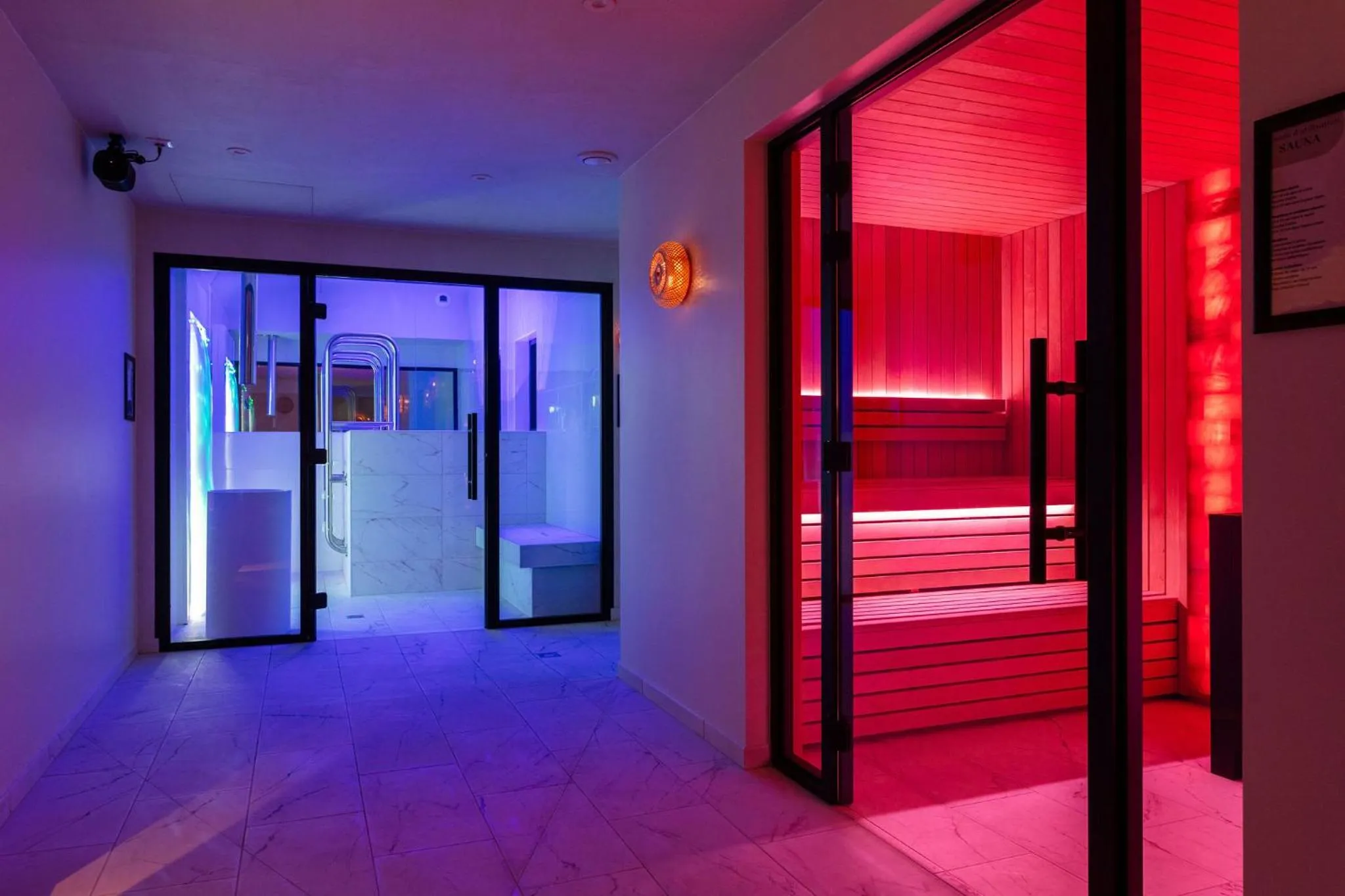 Spa and wellness centre/facilities, Bed in Ki Space Hotel & Spa - near Disneyland Paris