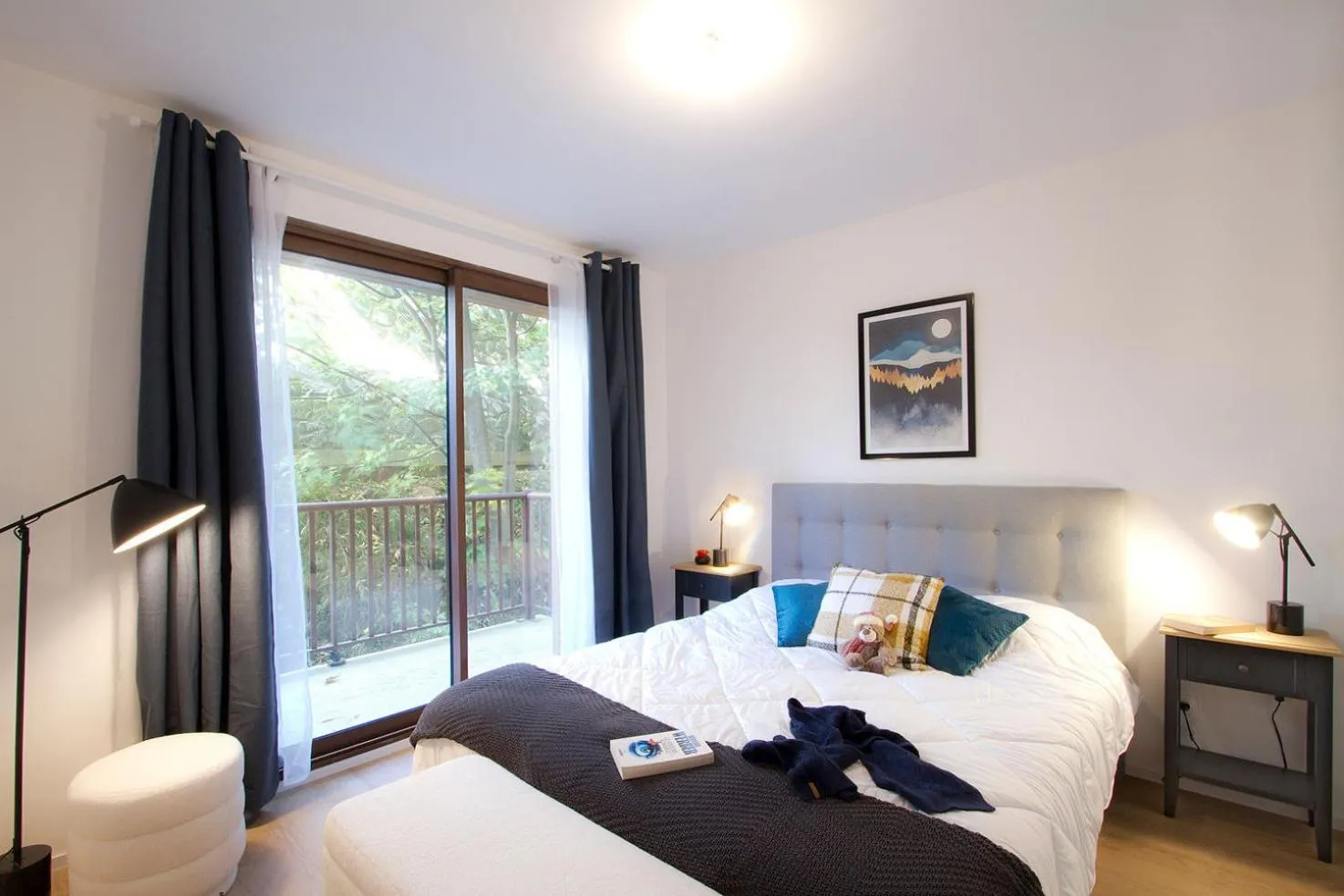 Bed in Résidence Provençal by Leavetown Vacations