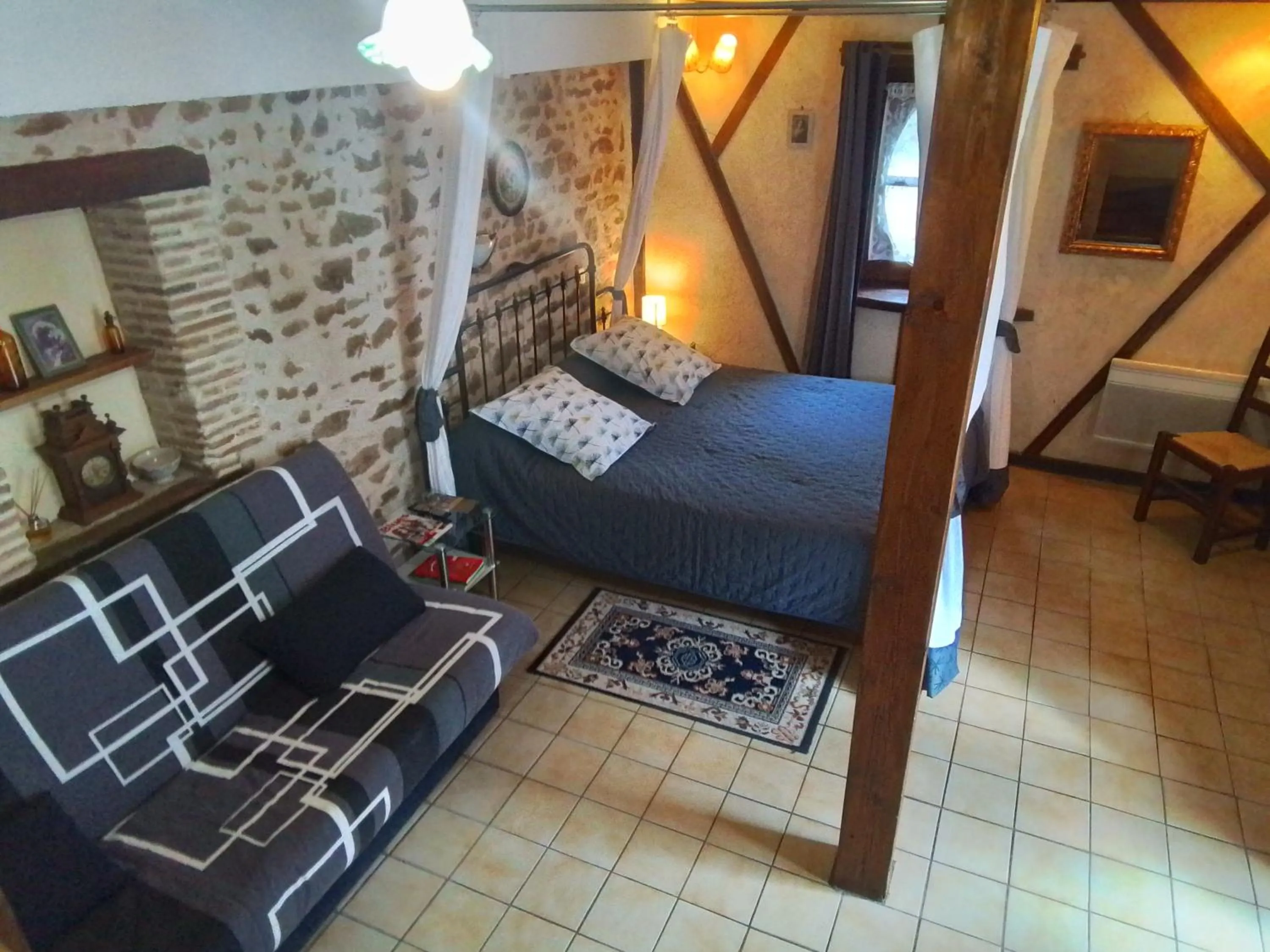 Bed in Chambres d'hôtes Châtres-Sur-Cher