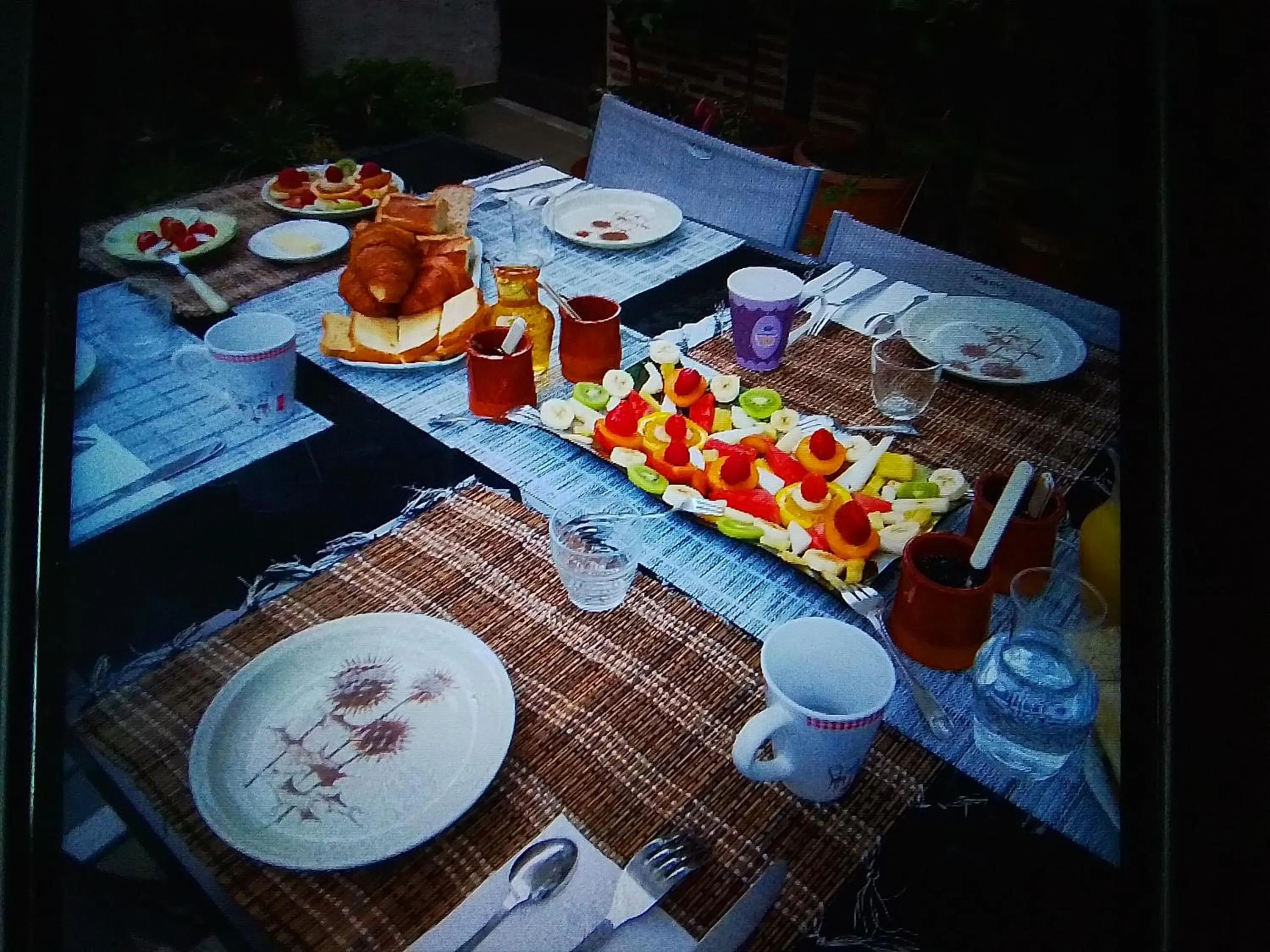 Continental breakfast in Chambres d'hôtes Châtres-Sur-Cher