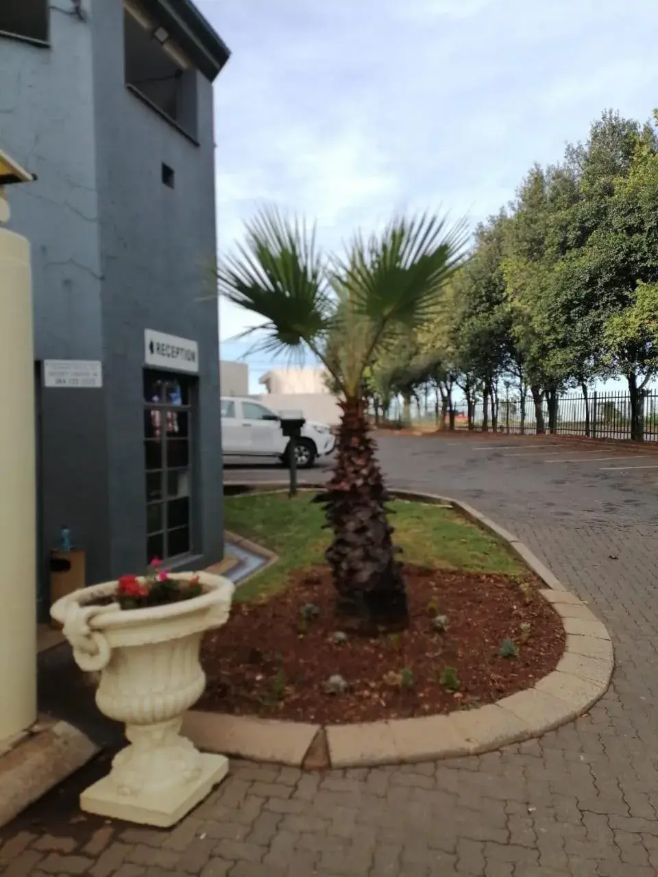 Property building in Airport Inn and Suites Property building in Airport Inn and Suites