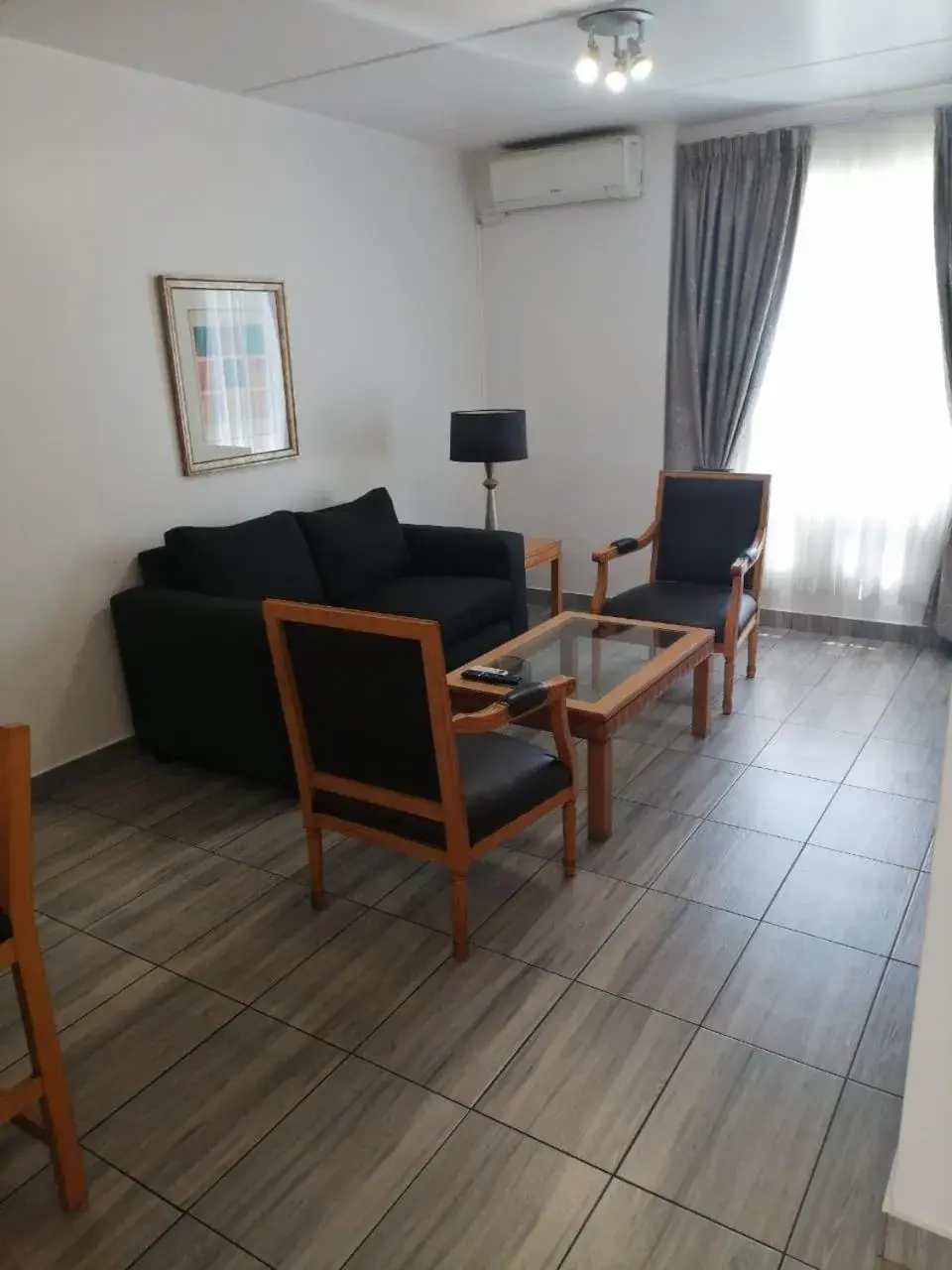 Property building in Airport Inn and Suites Property building in Airport Inn and Suites