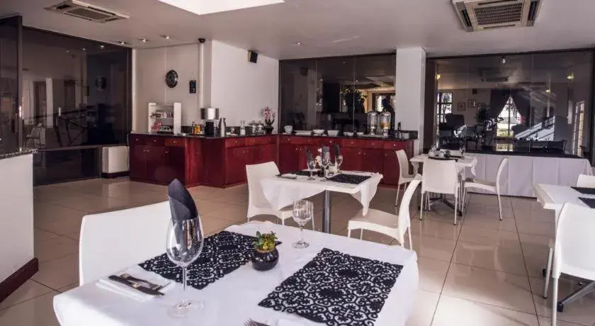 Restaurant/places to eat in Airport Inn and Suites Restaurant/places to eat in Airport Inn and Suites