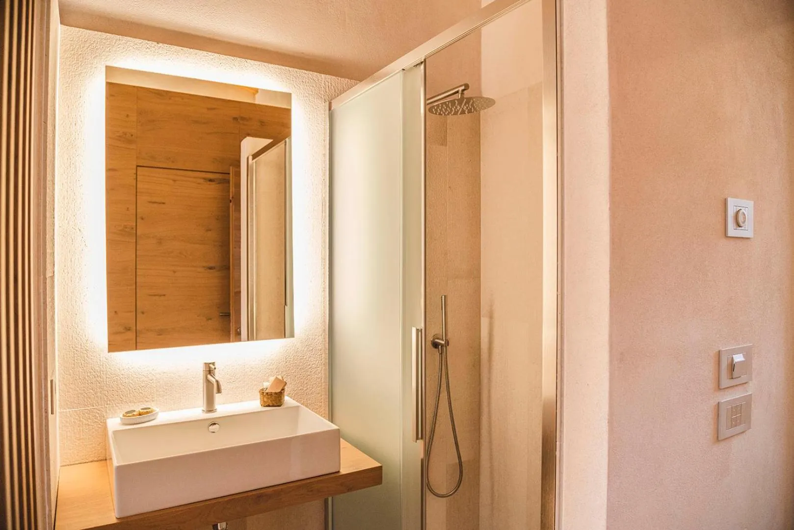 Shower in Borgo Vinceri