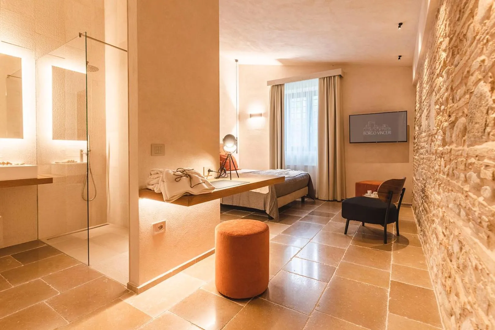 TV and multimedia, Bed in Borgo Vinceri