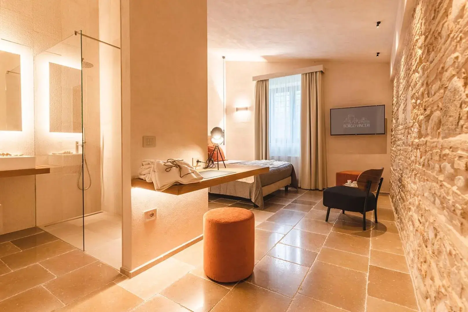 Deluxe Double Room in Borgo Vinceri Deluxe Double Room in Borgo Vinceri