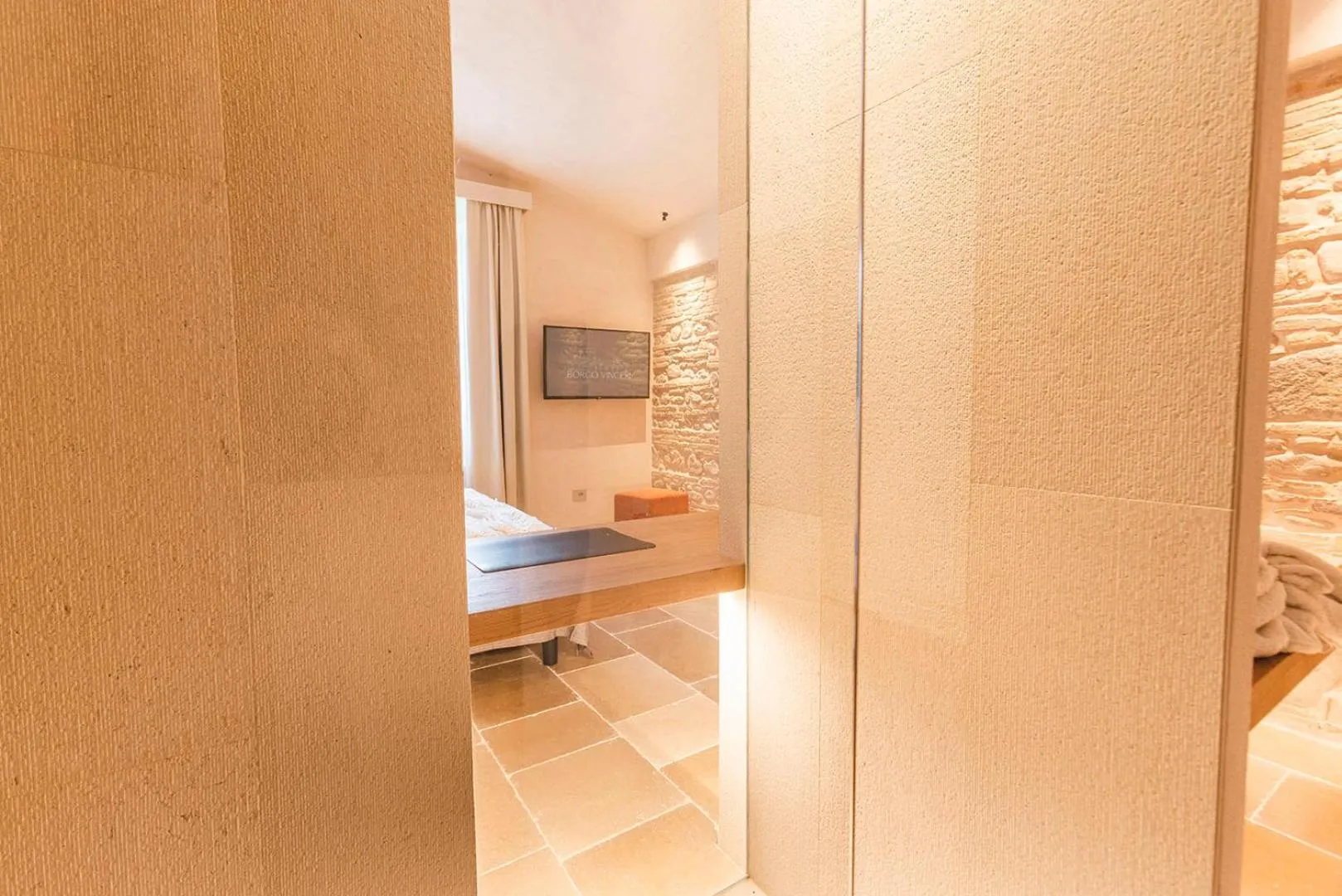 Shower in Borgo Vinceri