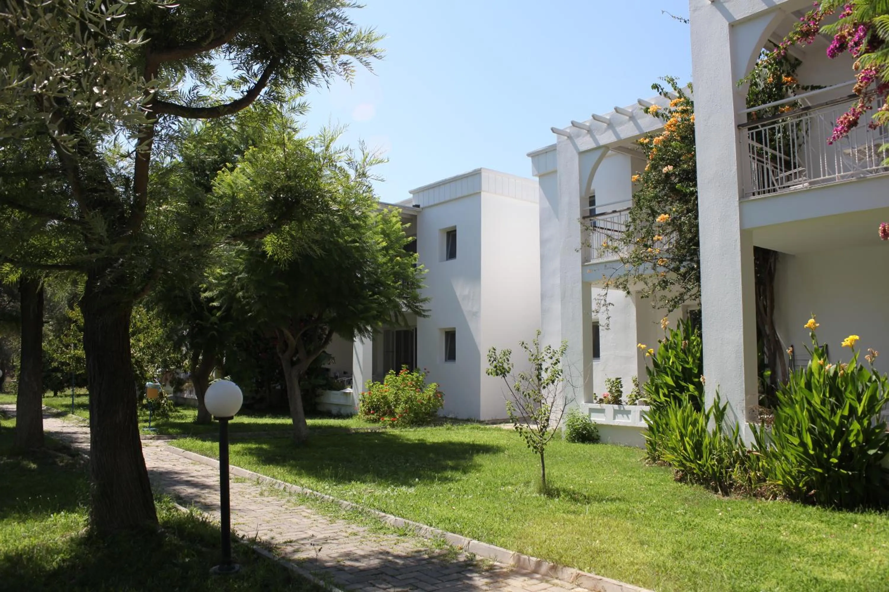 Property building in Muskebi Apart Otel