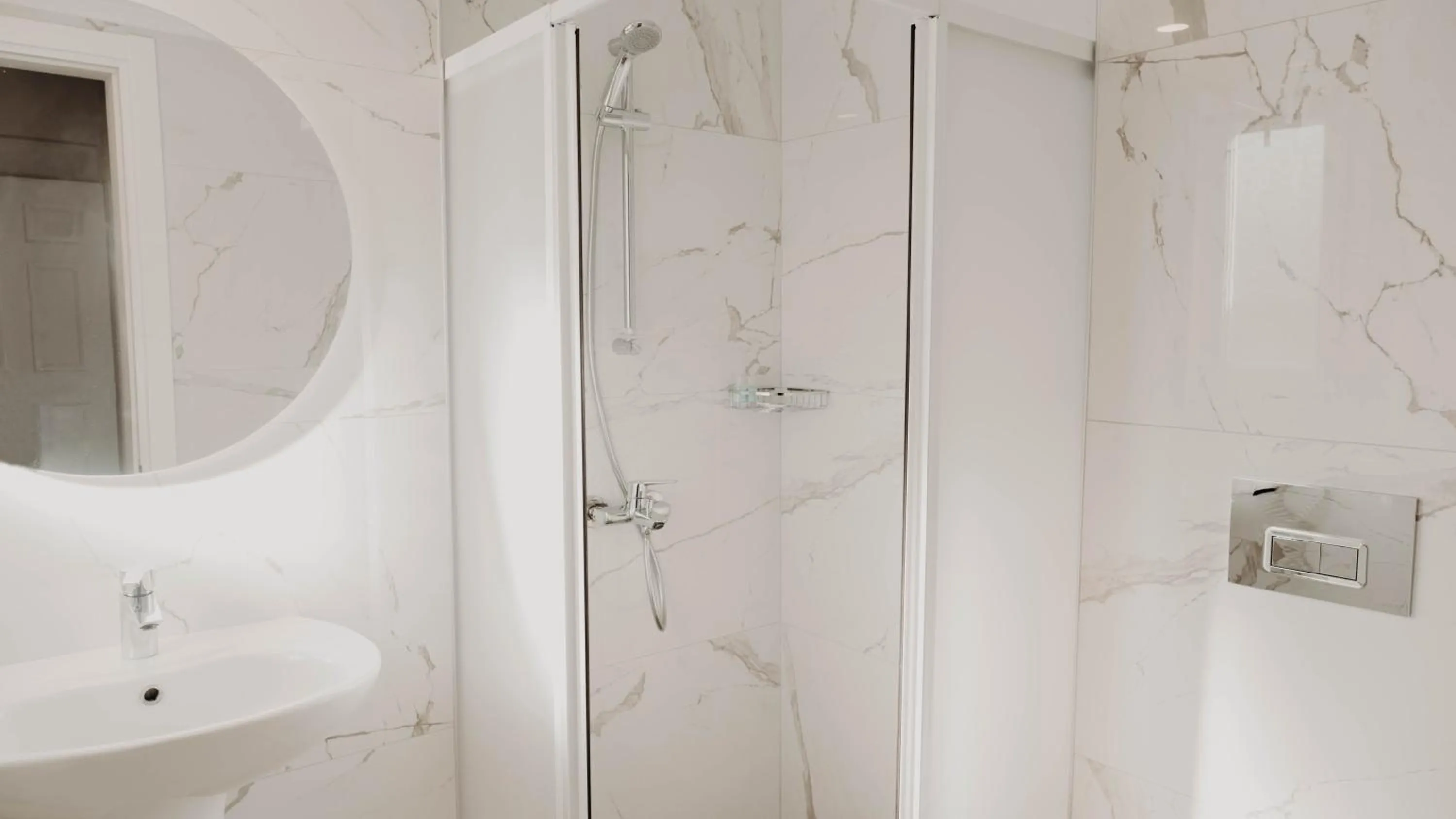 Bathroom in Muskebi Apart Otel