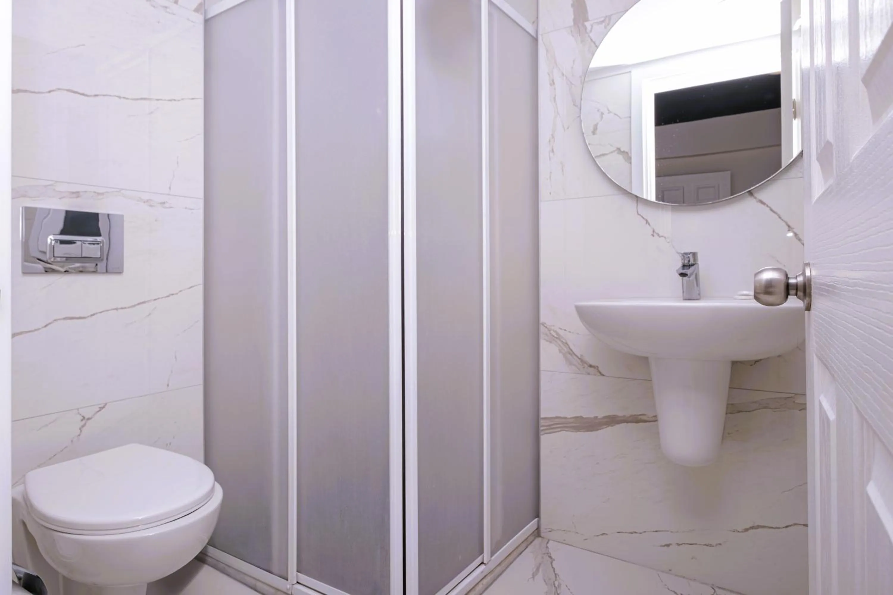 Bathroom in Muskebi Apart Otel