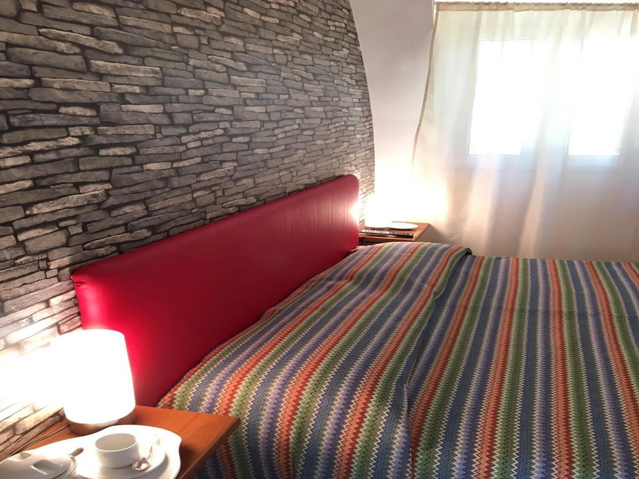 Text overlay, Bed in 3Sirene