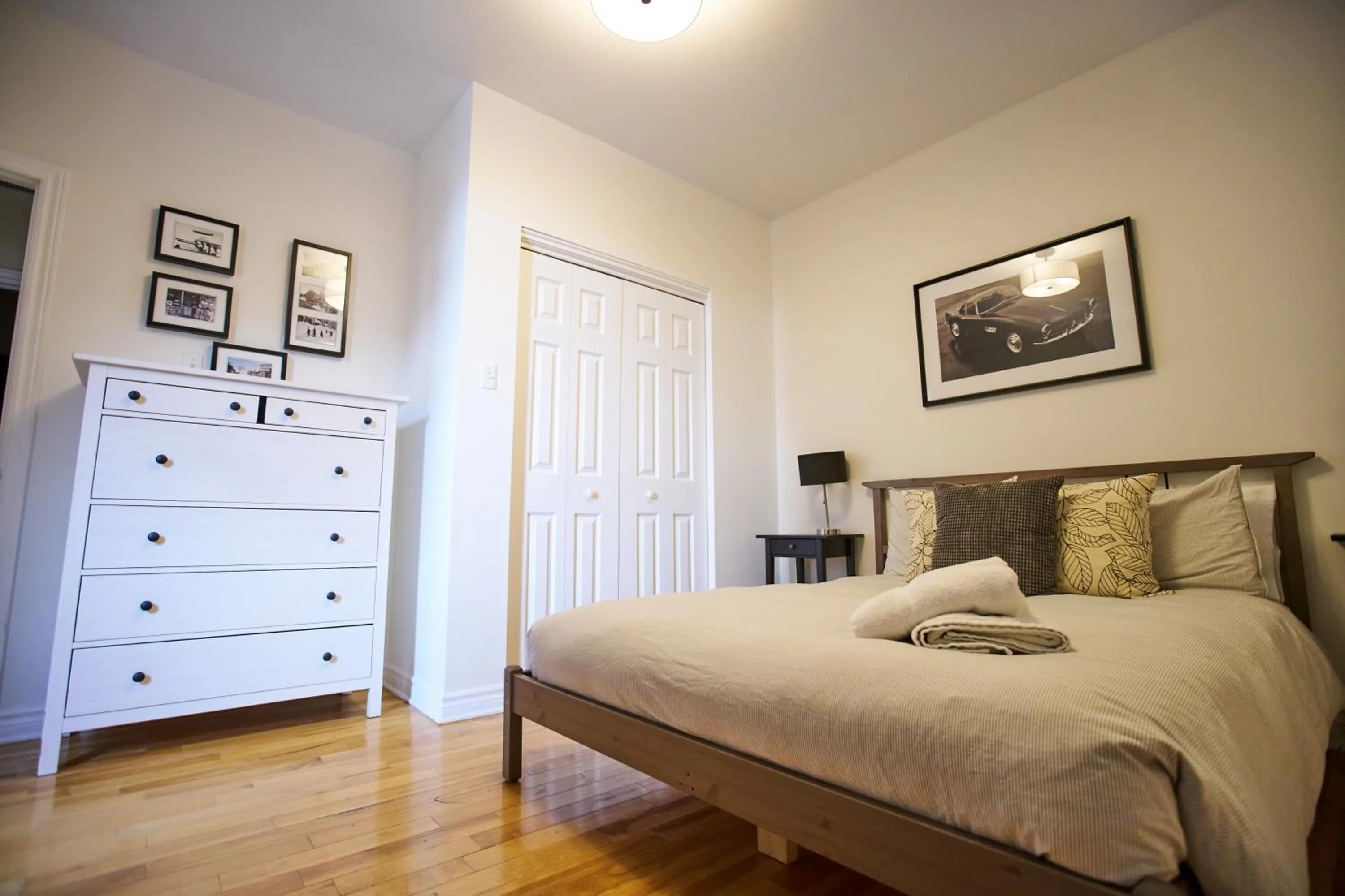 Bed in Le Metro Mont-Royal by HomeInMontreal