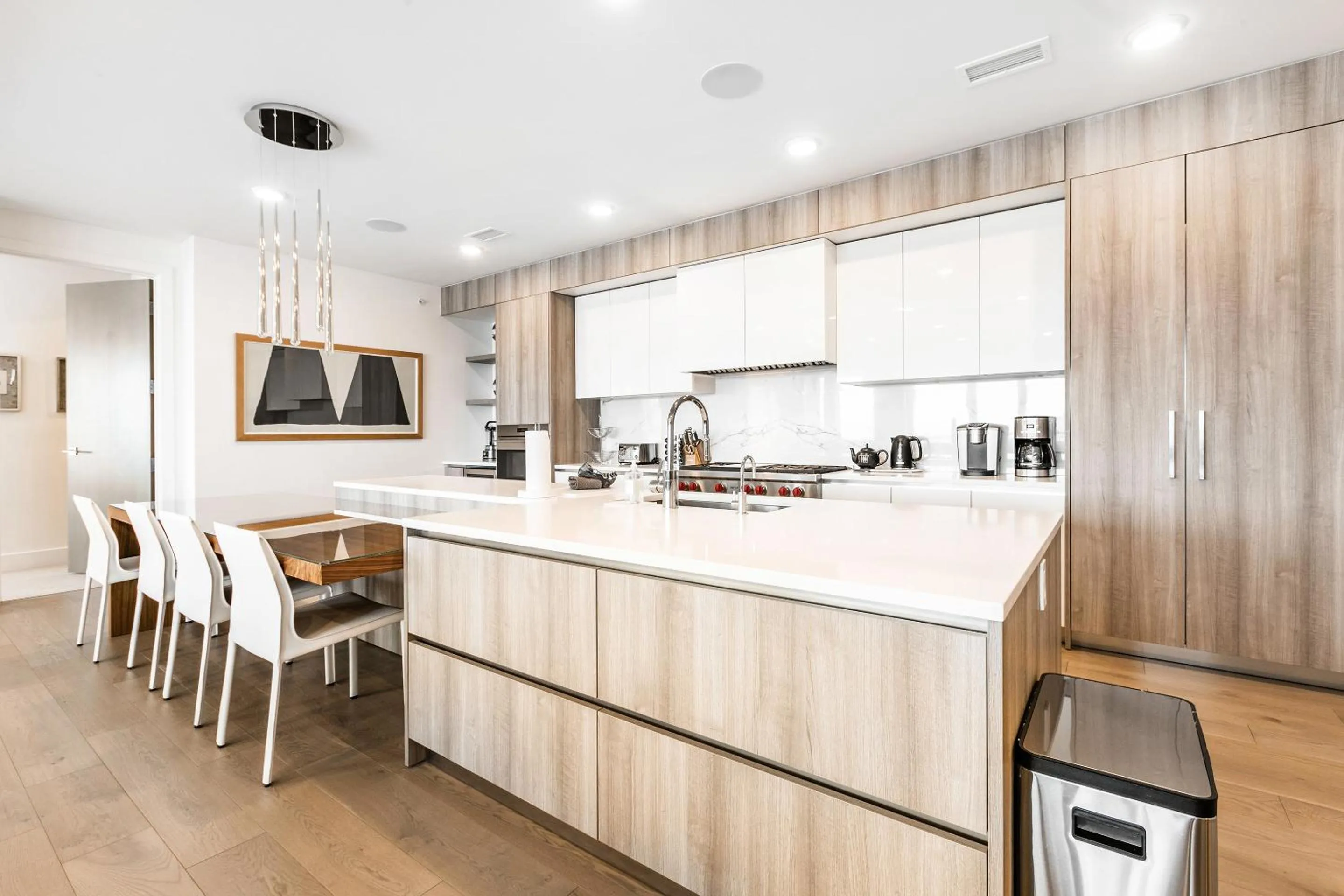 Coffee/tea facilities, Kitchen/Kitchenette in Apex at Park City